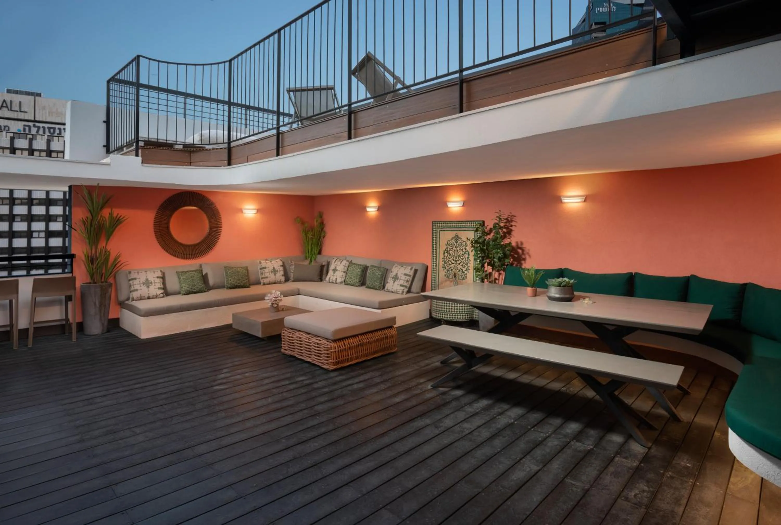 Balcony/Terrace in Penthouse 3BR near Rothschild bd by HolyGuest