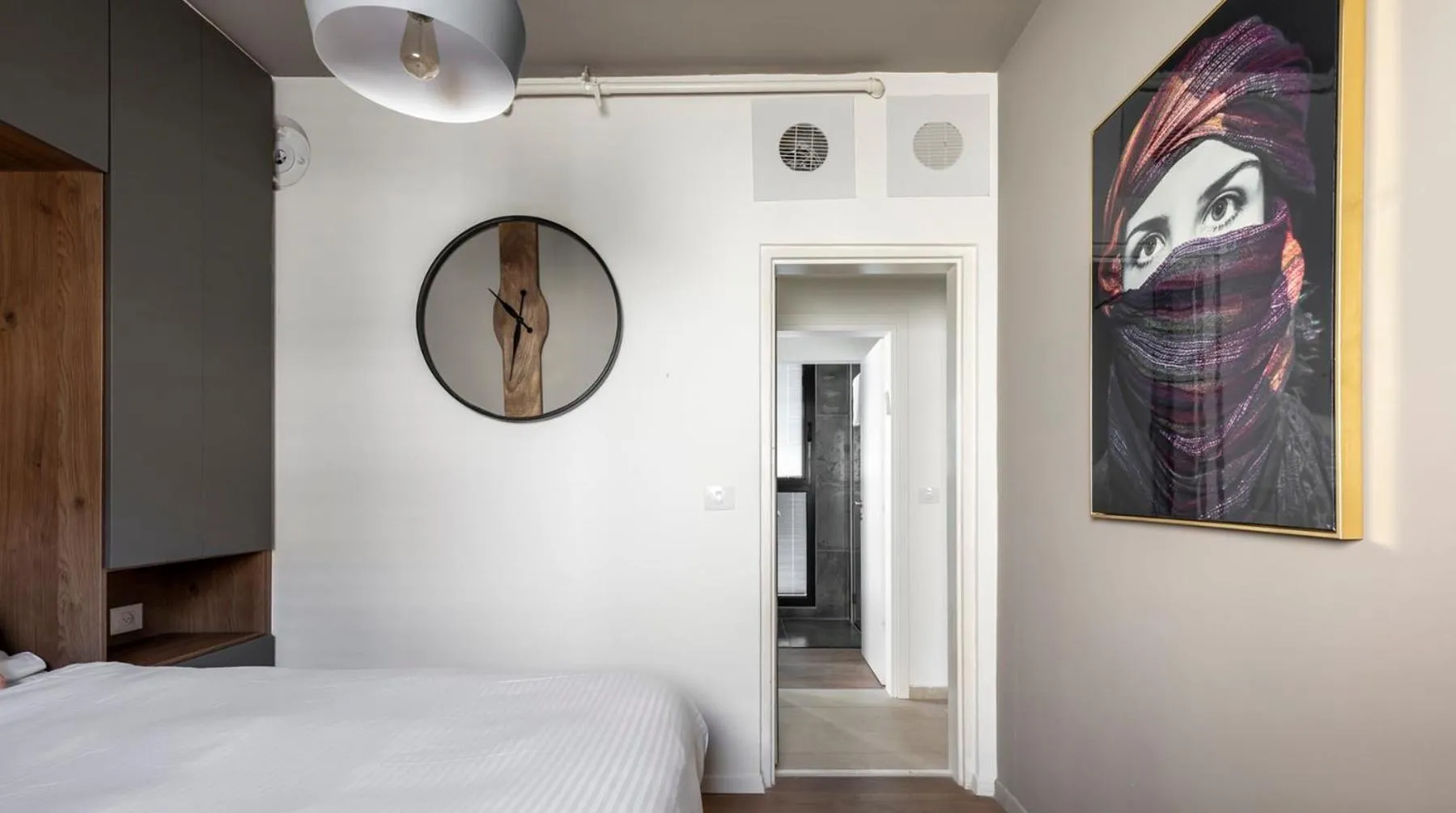 Bed in Penthouse 3BR near Rothschild bd by HolyGuest
