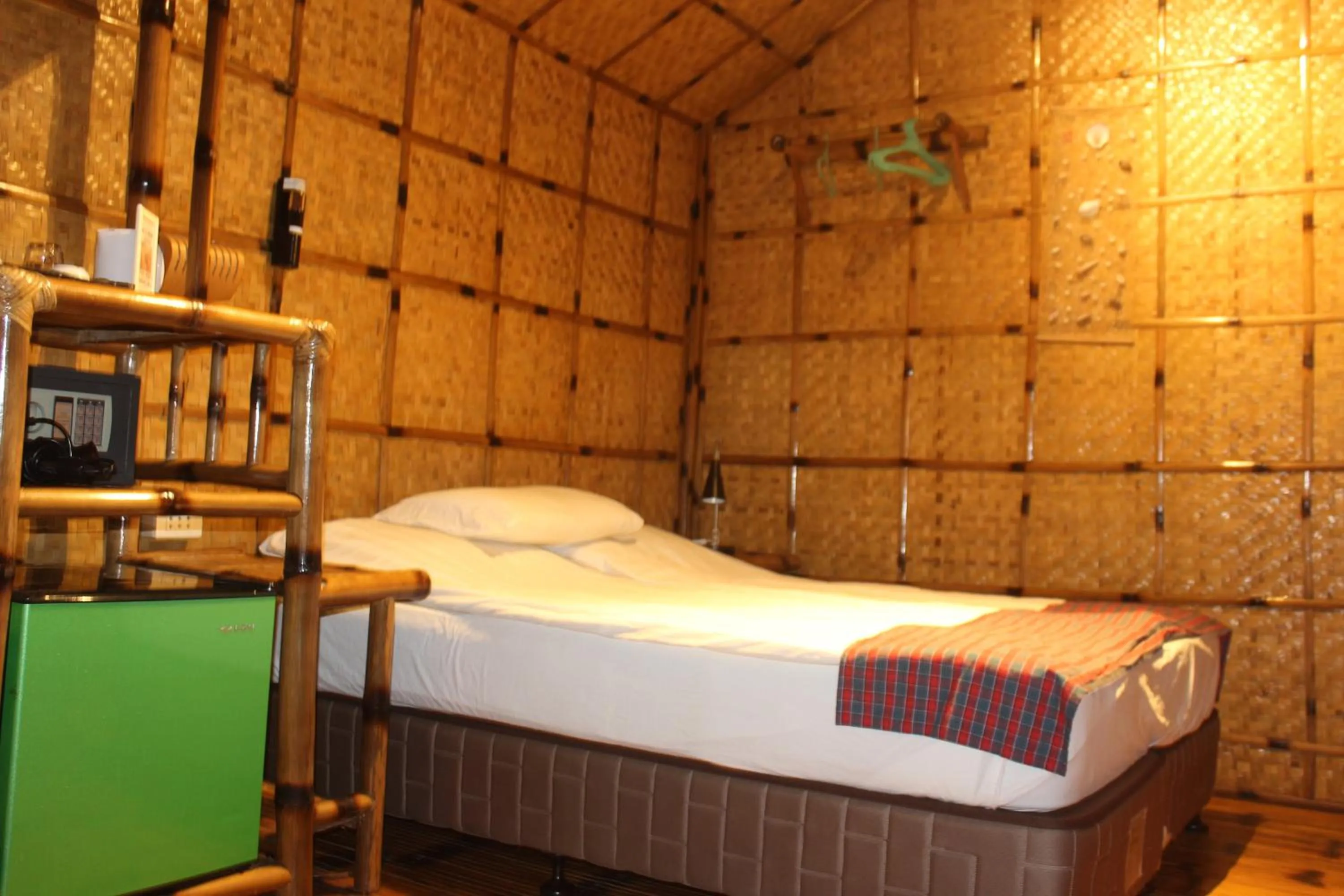 Bedroom, Bed in Nirvana Beach Resort