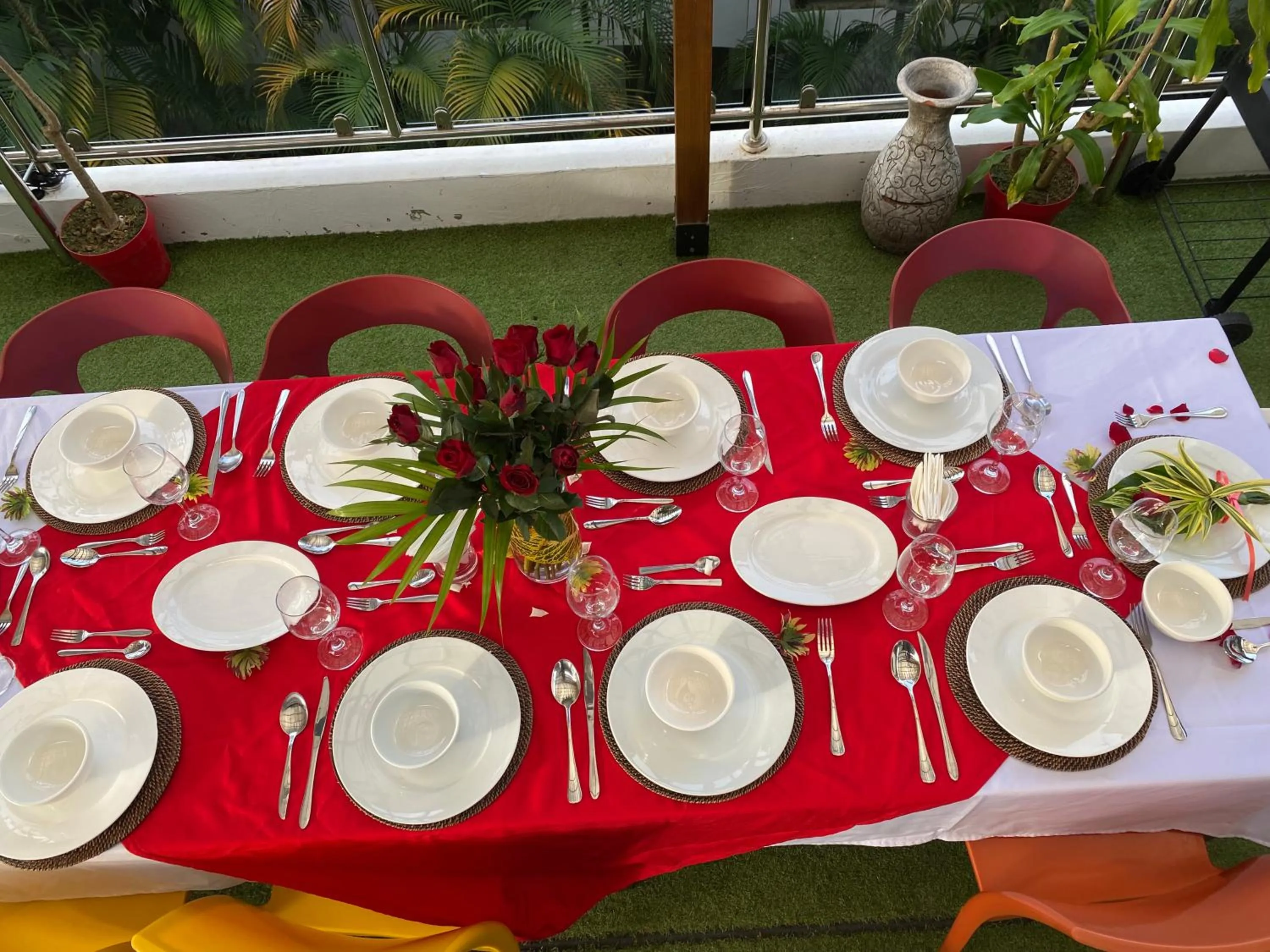 Restaurant/places to eat in Nirvana Beach Resort