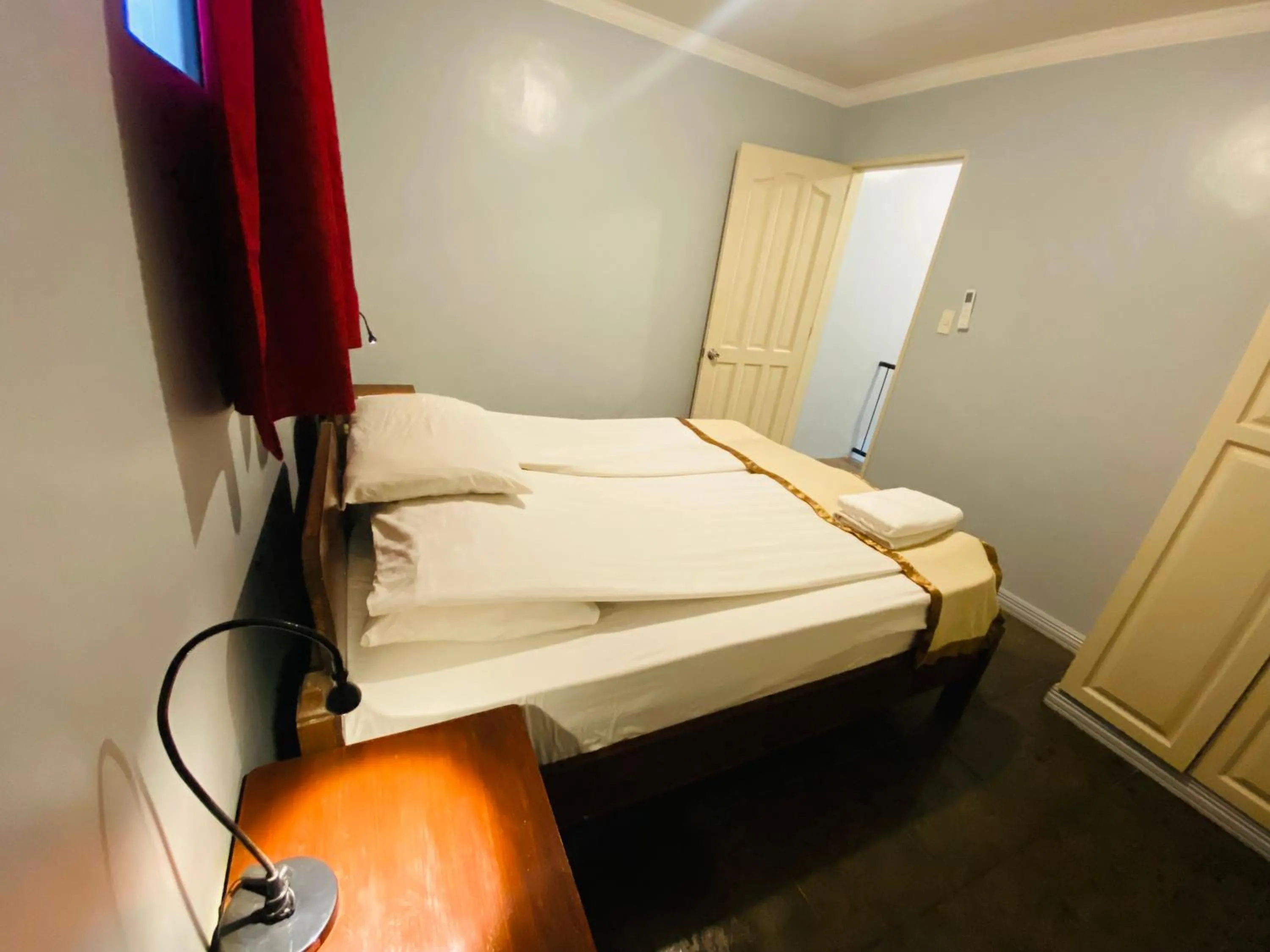 Bedroom, Bed in Nirvana Beach Resort