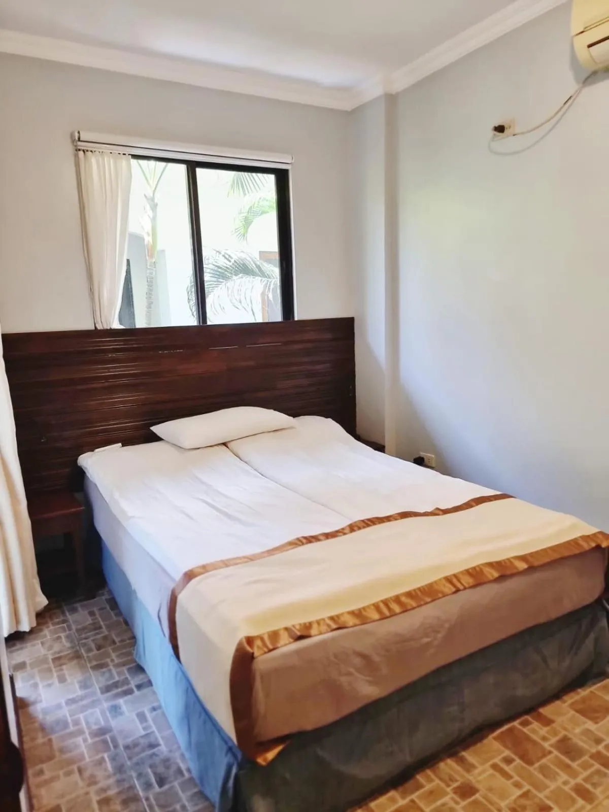 Bedroom, Bed in Nirvana Beach Resort