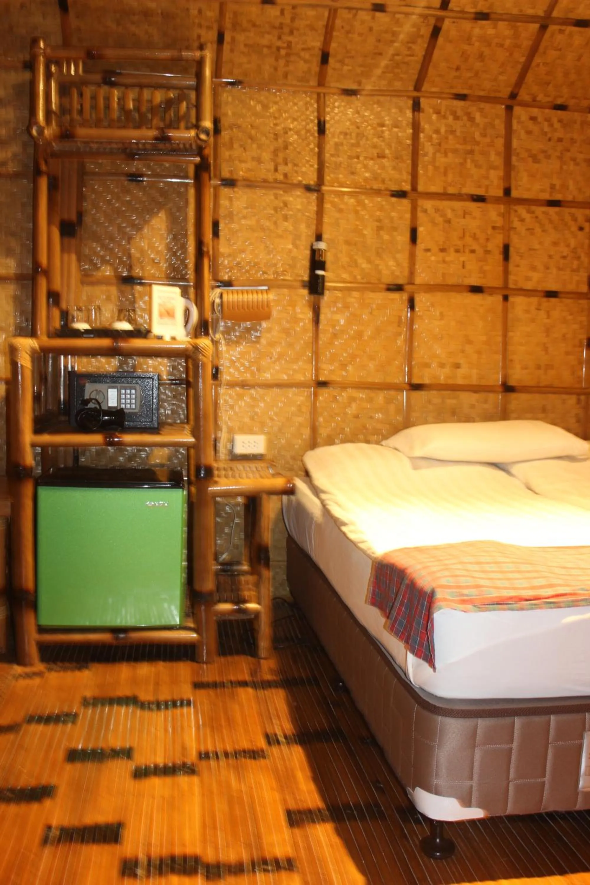 Bedroom, Bed in Nirvana Beach Resort