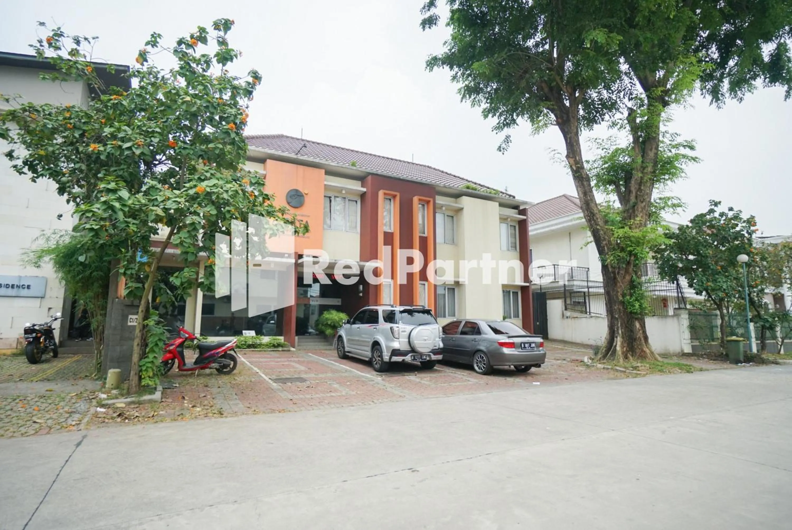 Property building in Tirta Mansion Lippo Karawaci Mitra RedDoorz