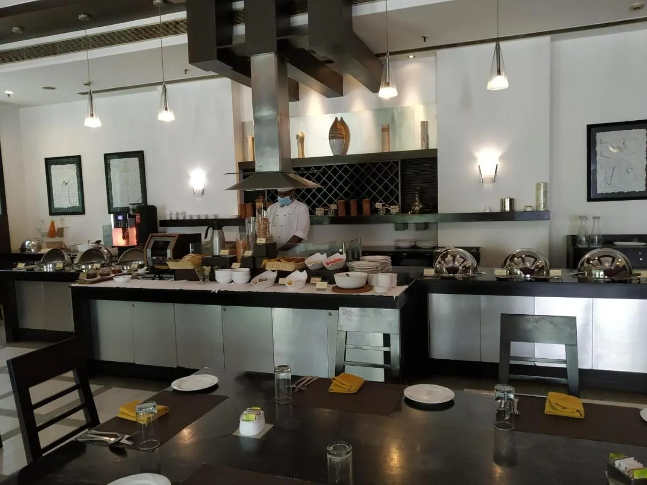 Breakfast in The Palms Town & Country Club - Resort