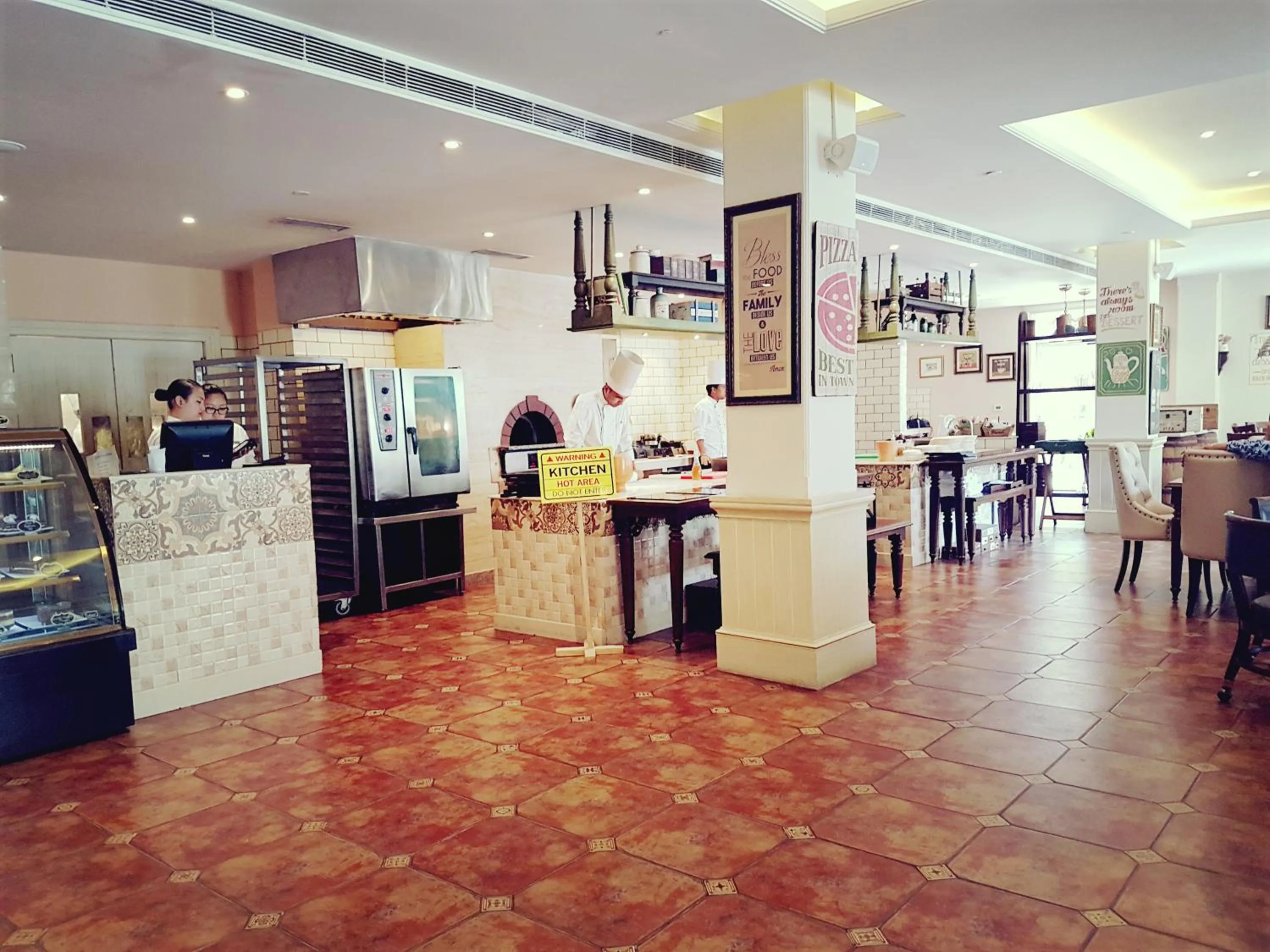 Restaurant/places to eat in The Palms Town & Country Club - Resort