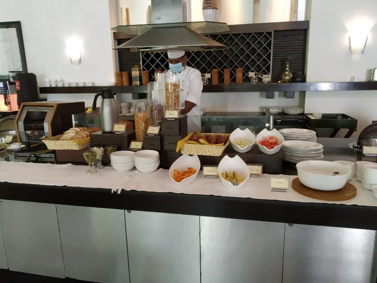 Breakfast in The Palms Town & Country Club - Resort