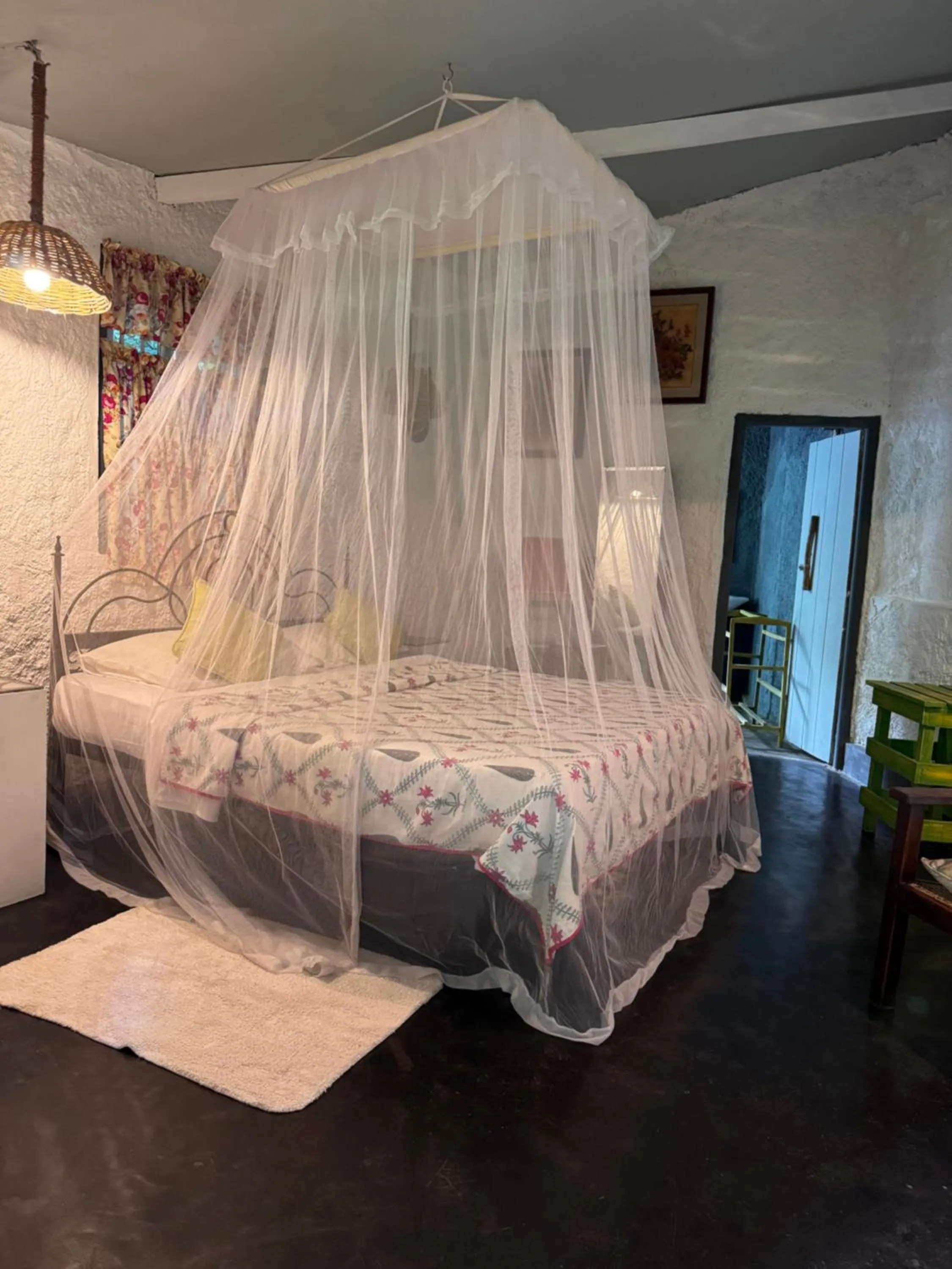 Bedroom, Bed in The Kandyan Manor by Bhathiya & Suzy