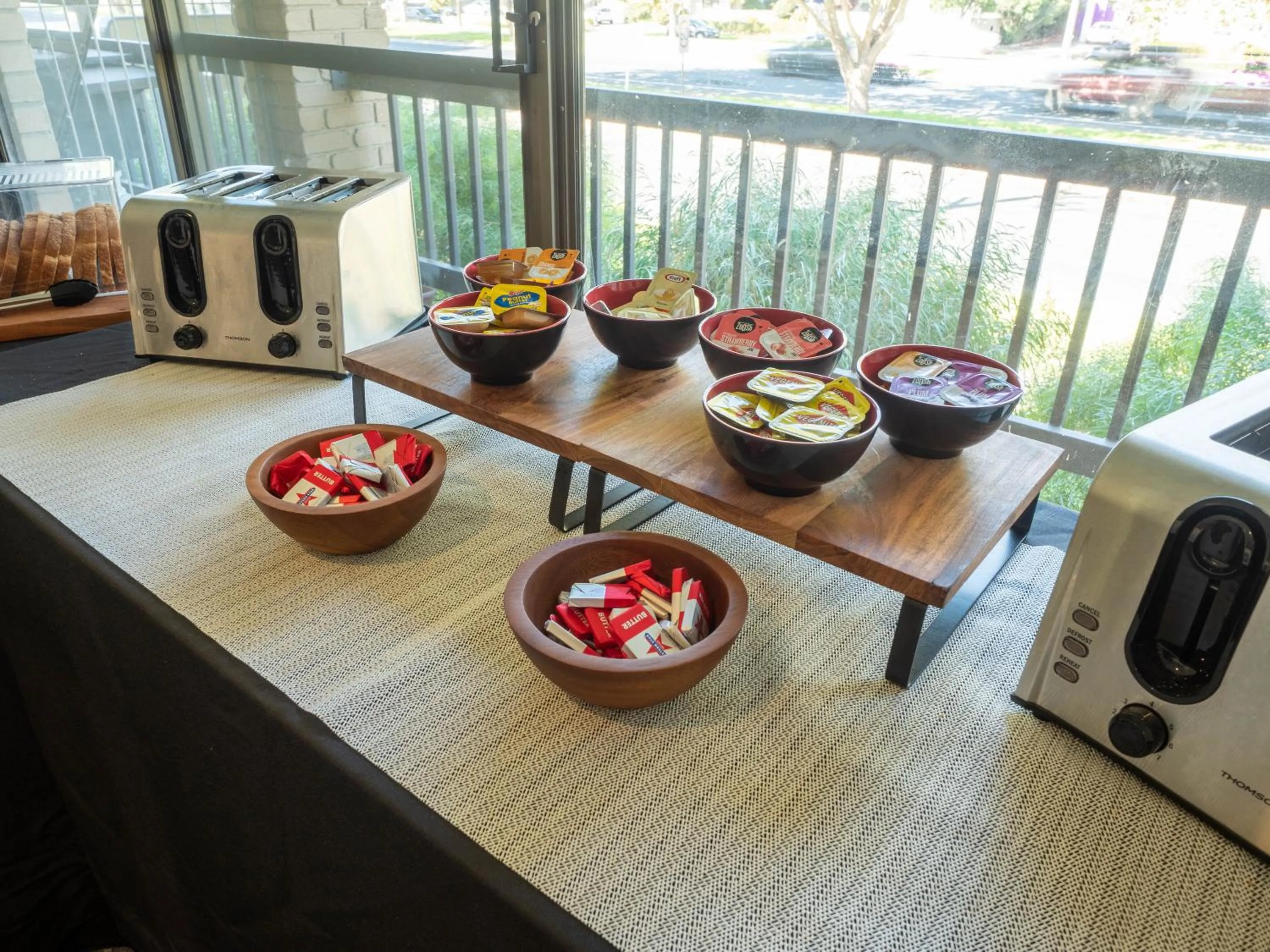 Breakfast in The Black Bull Motel