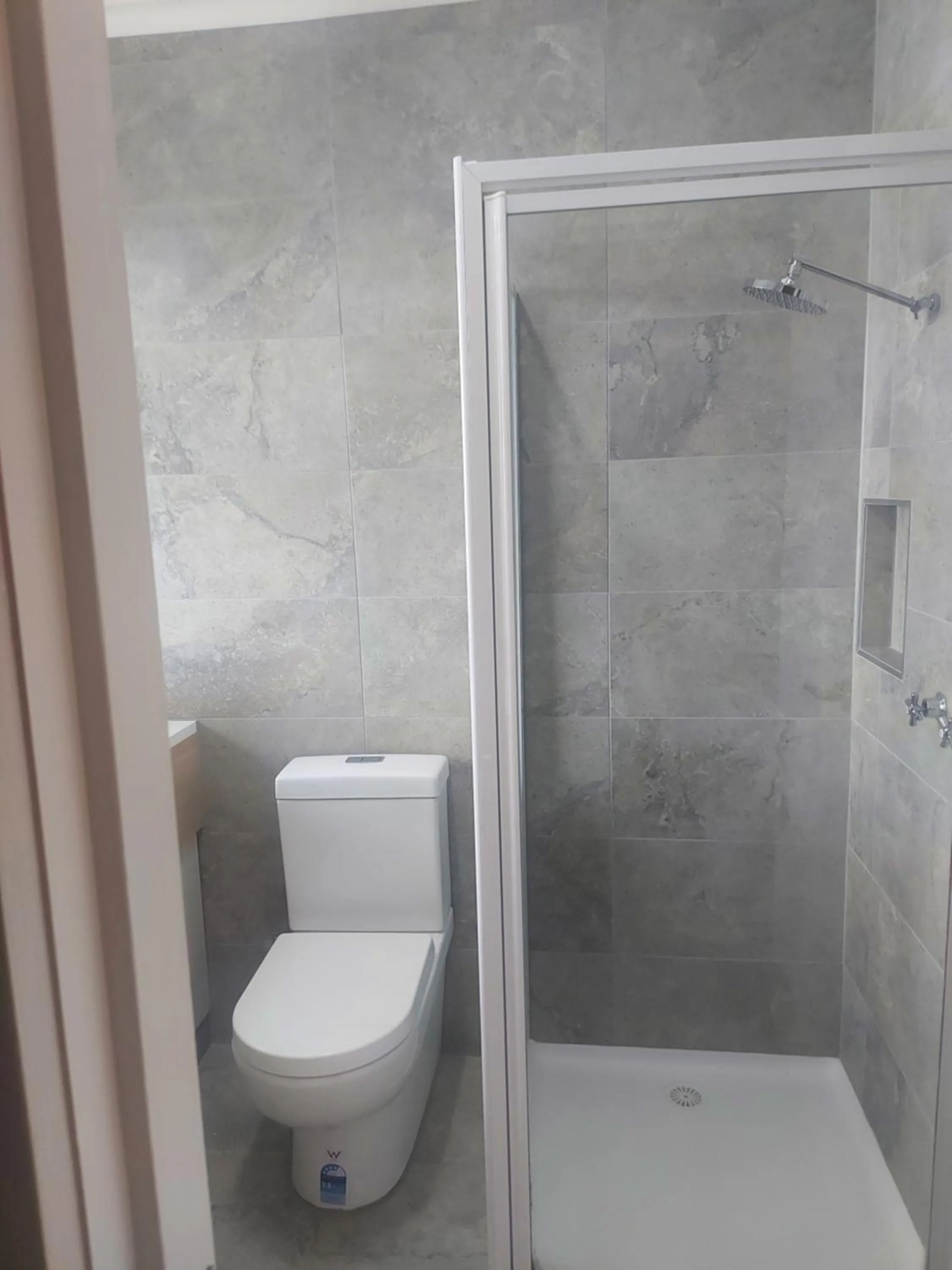 Bathroom in The Black Bull Motel