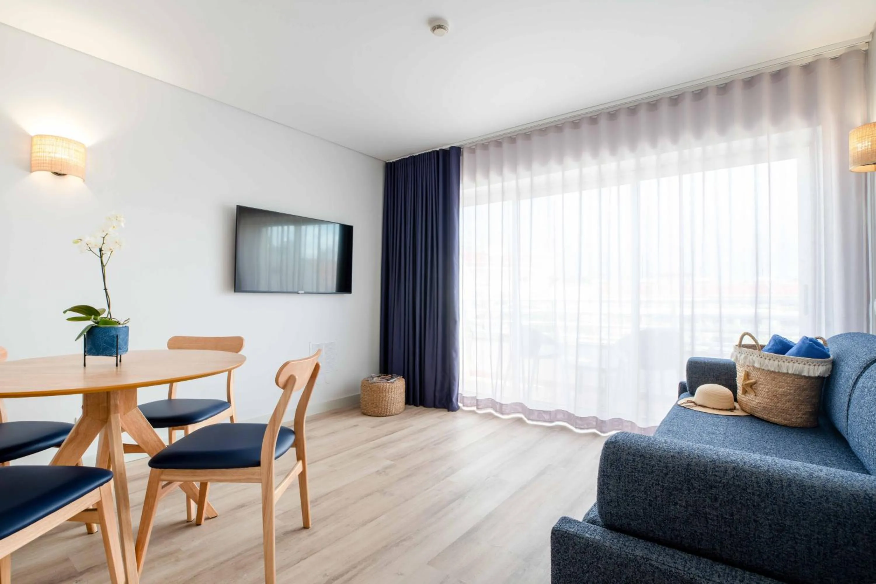 Living room in Aqualuz Lagos by The Editory