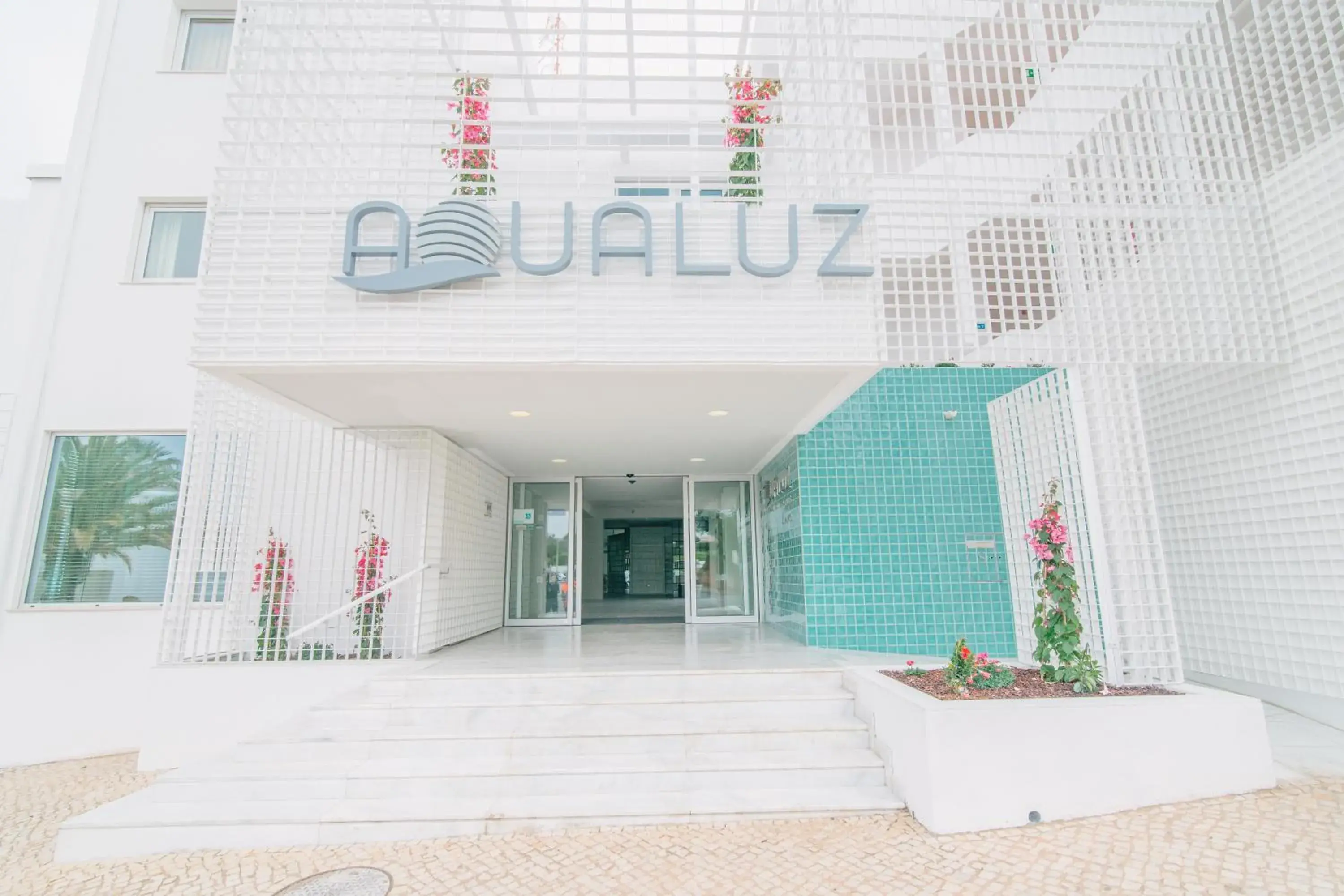 Facade/entrance in Aqualuz Lagos by The Editory Facade/entrance in Aqualuz Lagos by The Editory