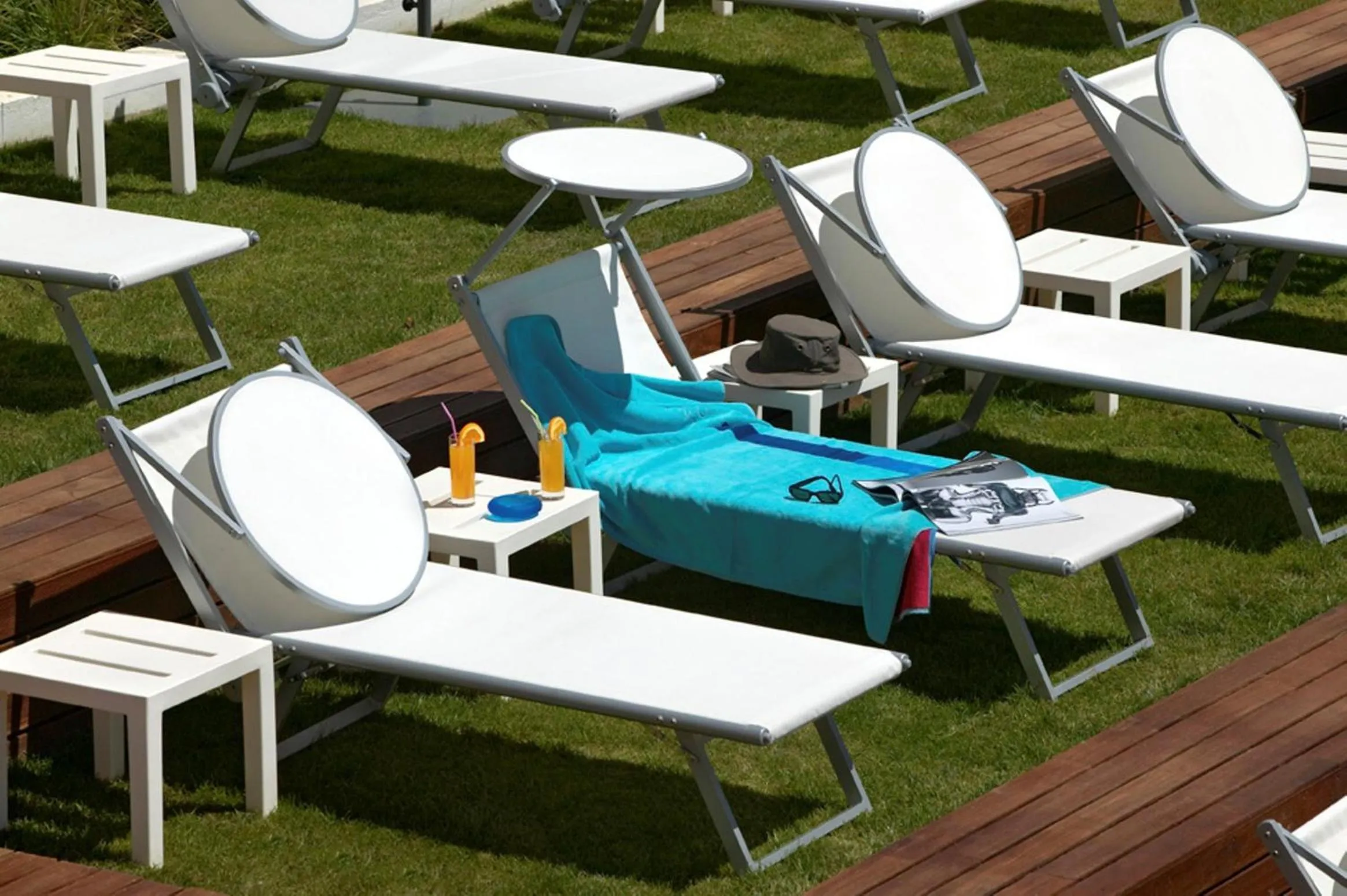 Swimming pool in Aqualuz Lagos by The Editory