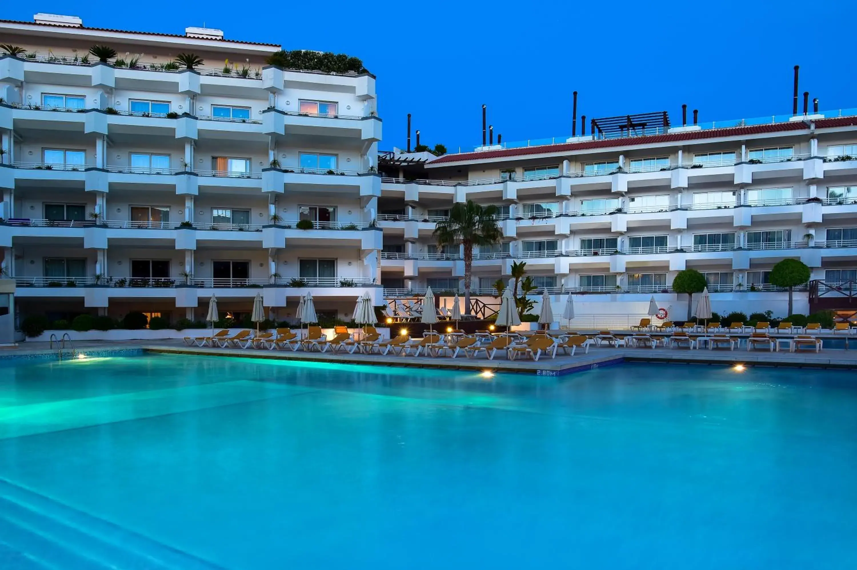 Property building in Aqualuz Lagos by The Editory Property building in Aqualuz Lagos by The Editory