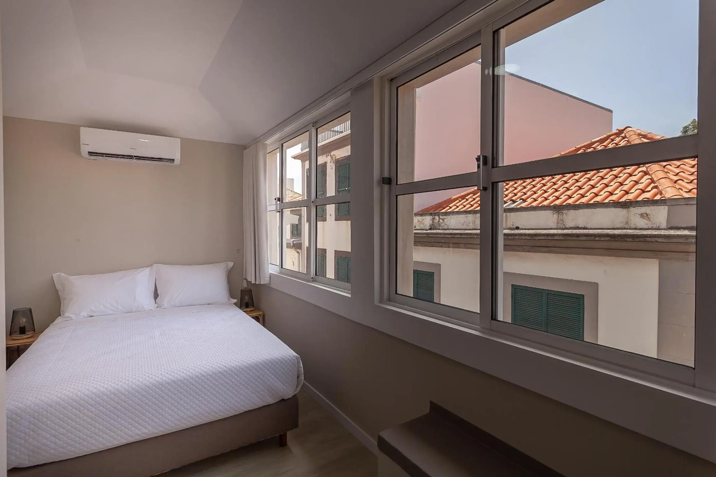 Double Room with Private Bathroom in Zarco B&B Bed & Breakfast Double Room with Private Bathroom in Zarco B&B Bed & Breakfast
