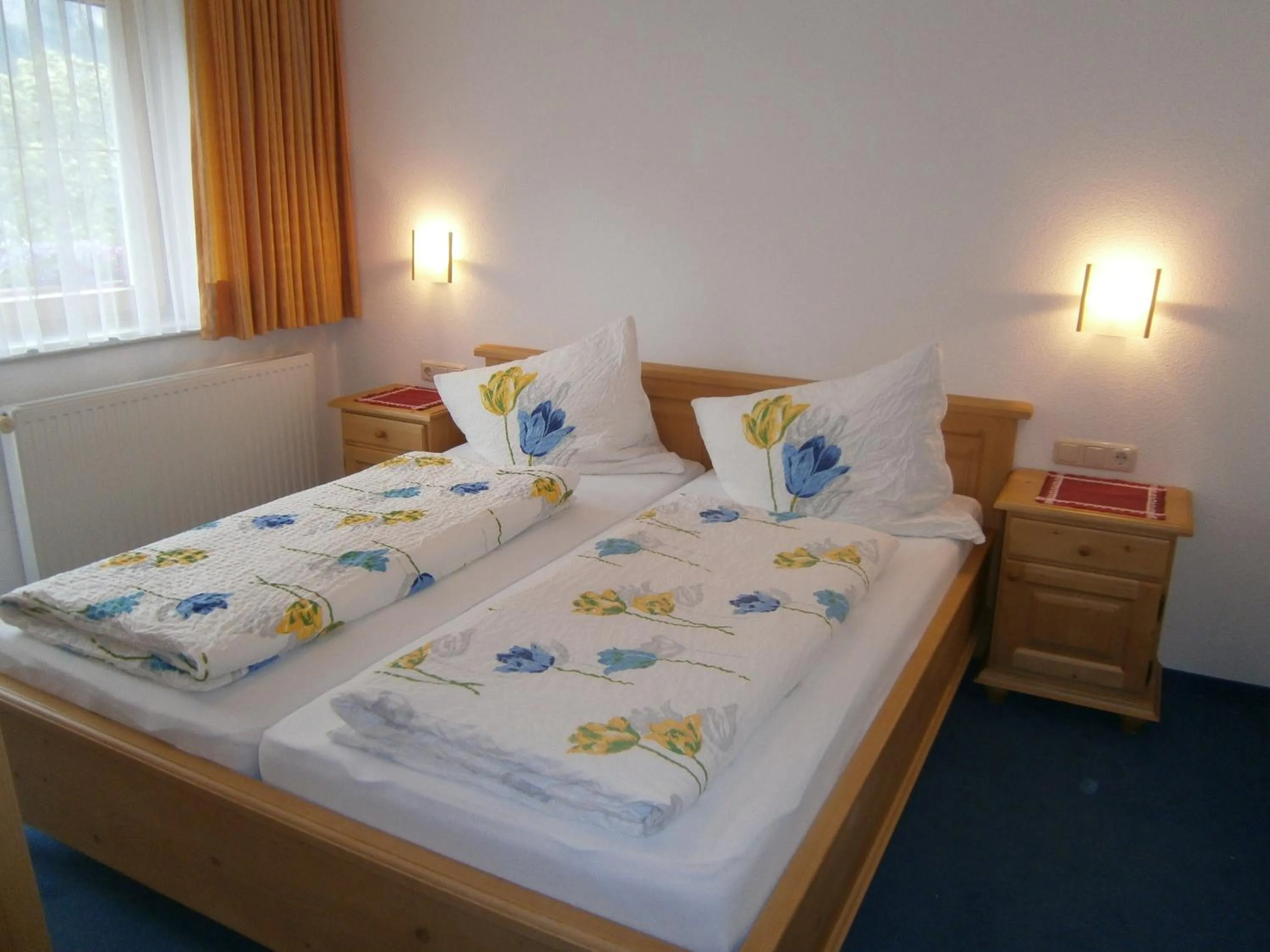 Bedroom, Bed in Alpenview Lechtal