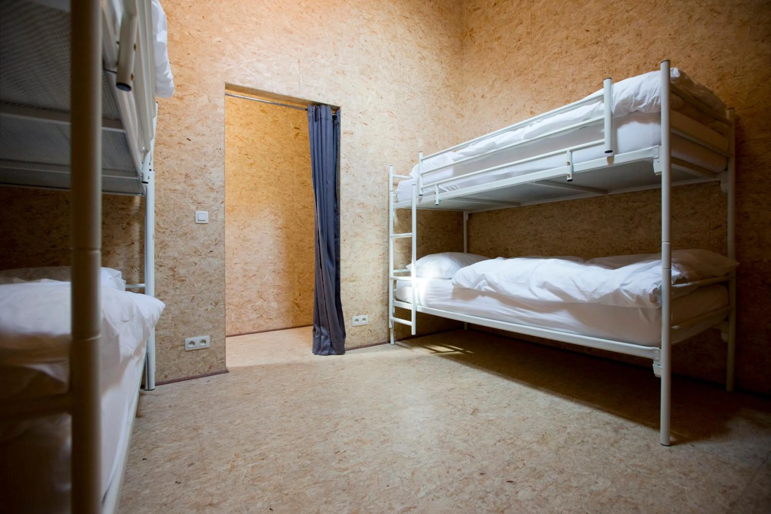 Photo of the whole room, Bed in B&B De Deugdzonde