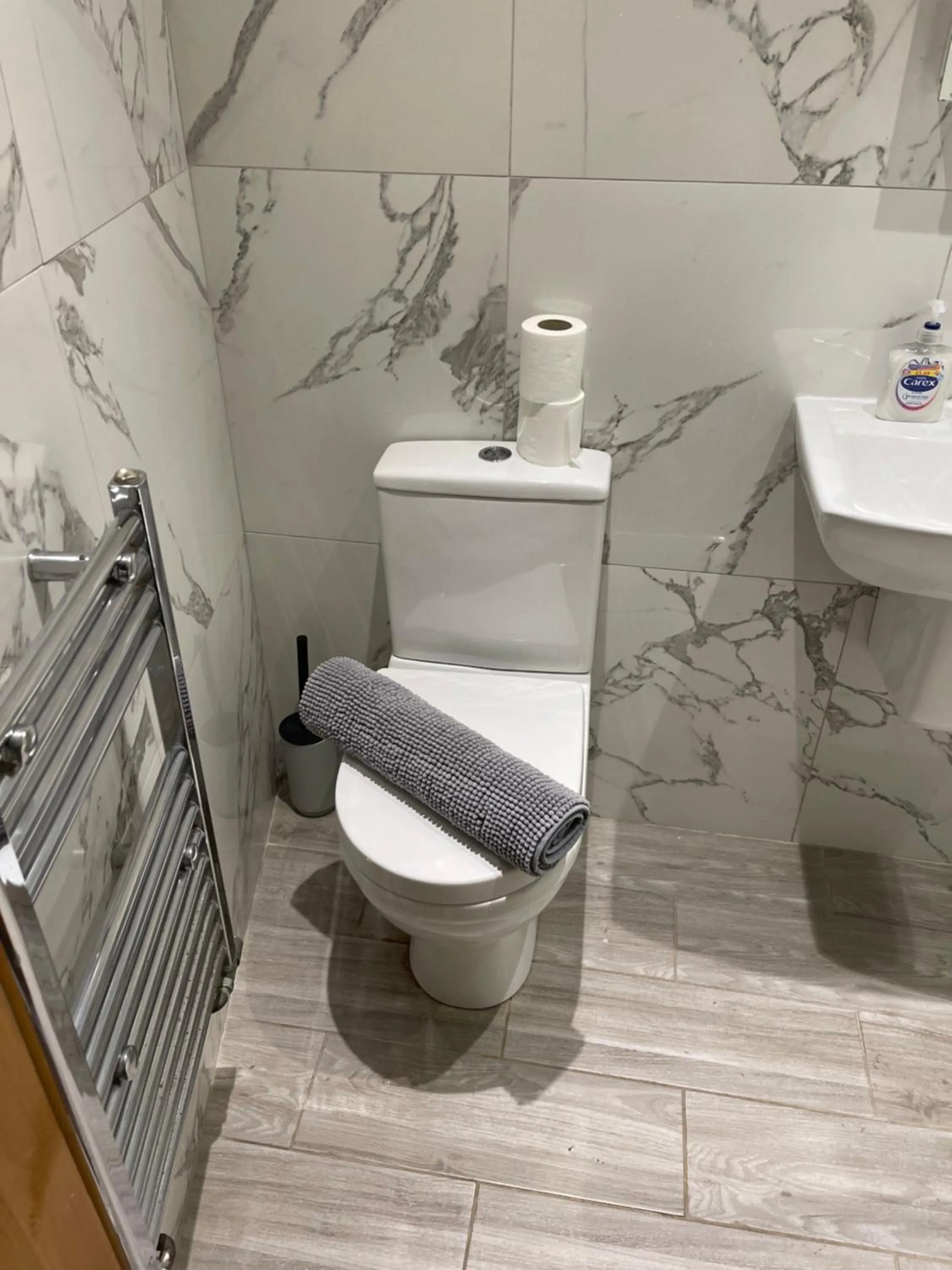 Toilet in The Six Bells Hotel