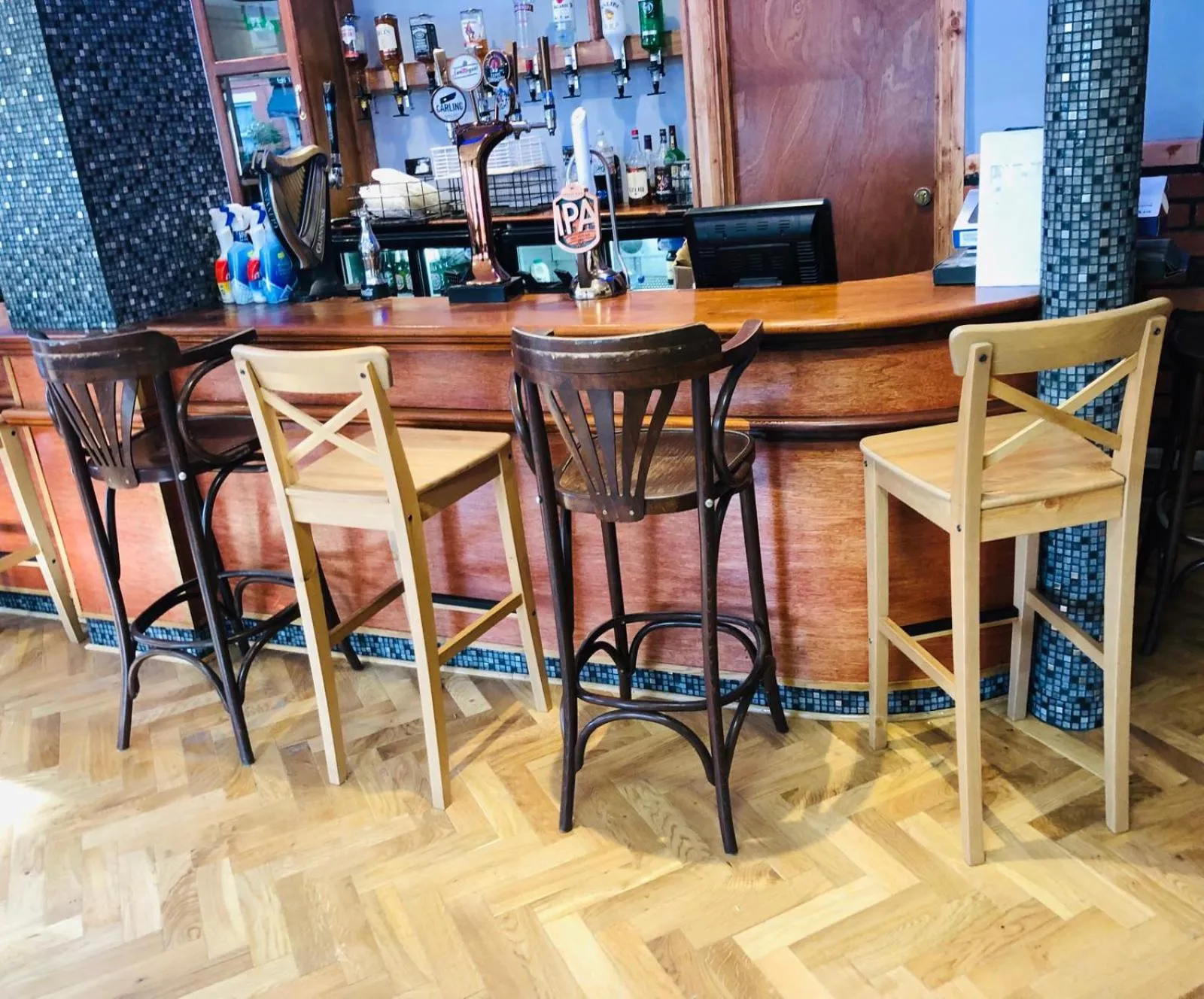 Lounge or bar in The Six Bells Hotel