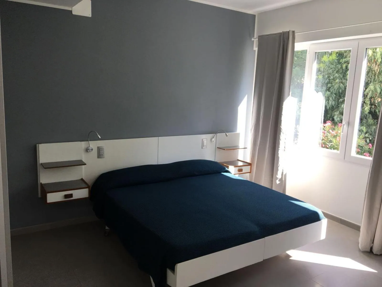 Bed in Golden Beach Residence
