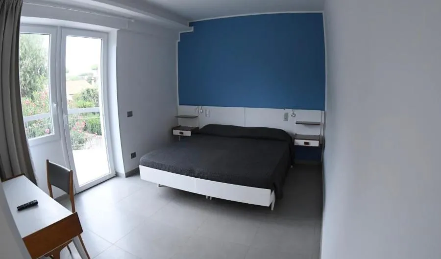 Photo of the whole room, Bed in Golden Beach Residence