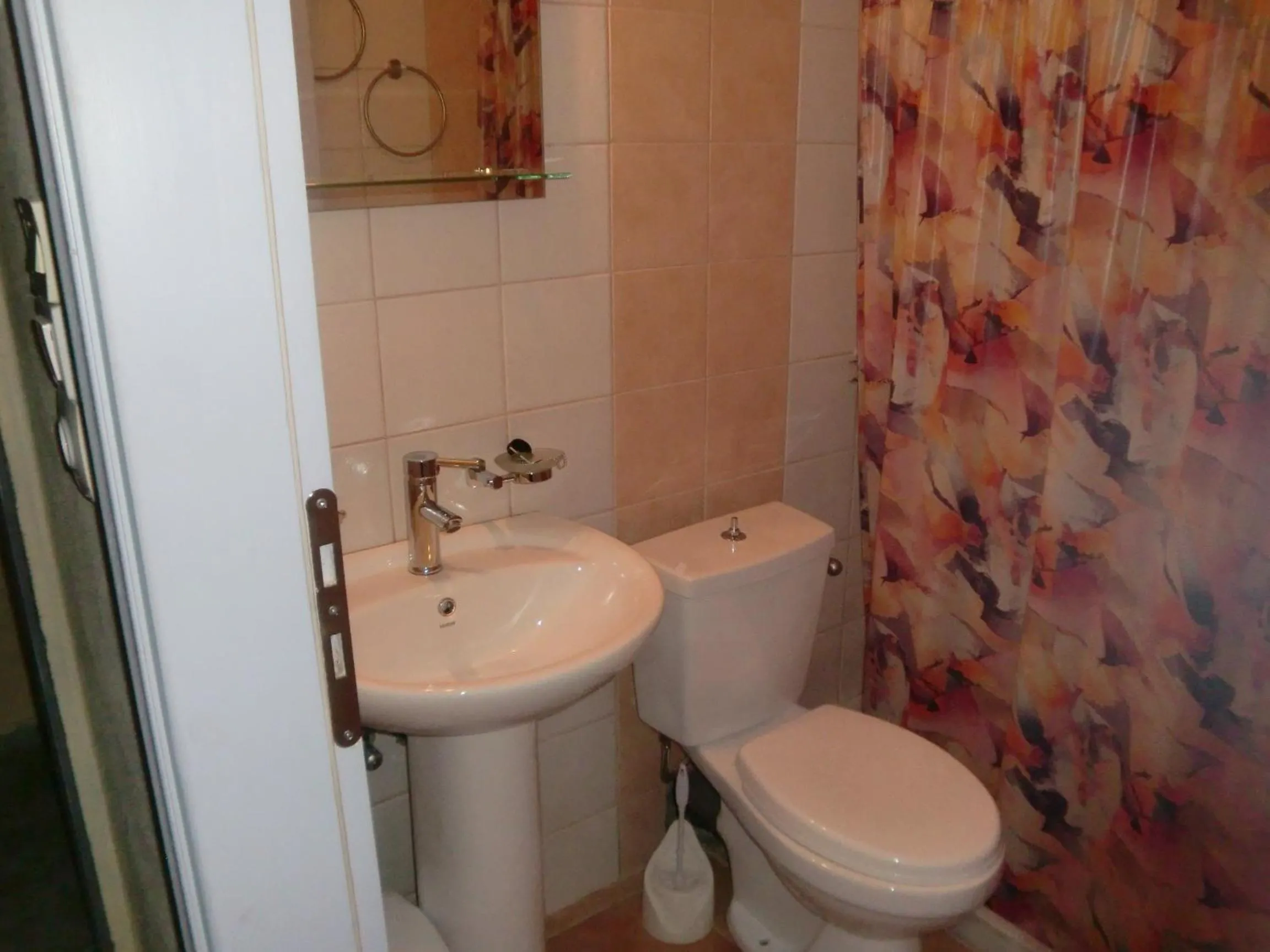 Bathroom in Hotel Neos Matala