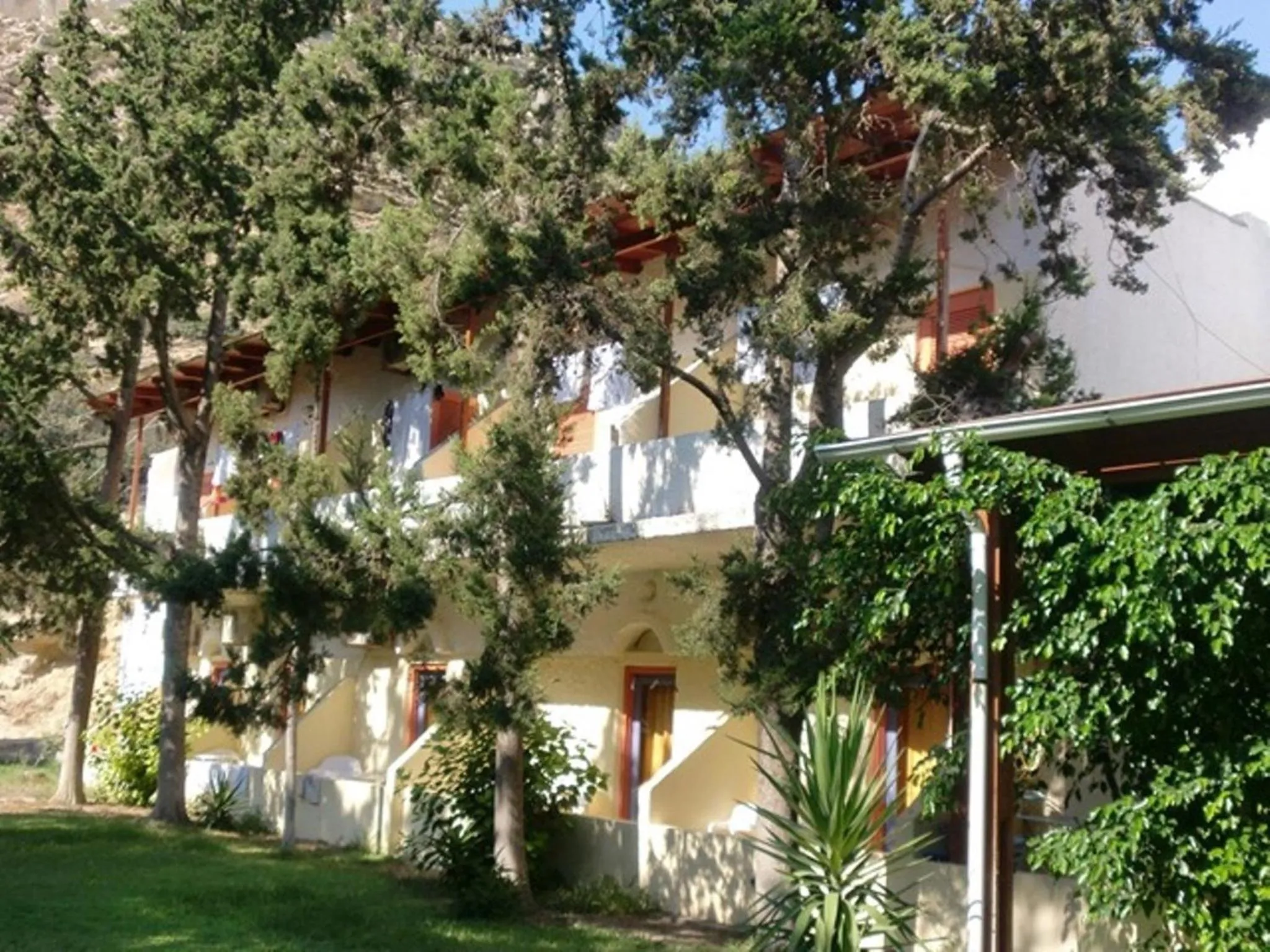 Facade/entrance in Hotel Neos Matala