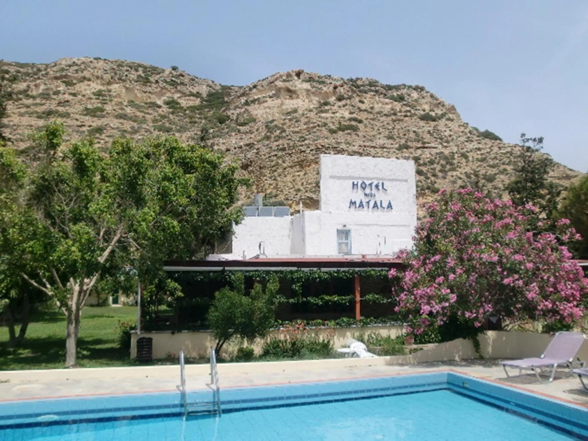 Facade/entrance in Hotel Neos Matala