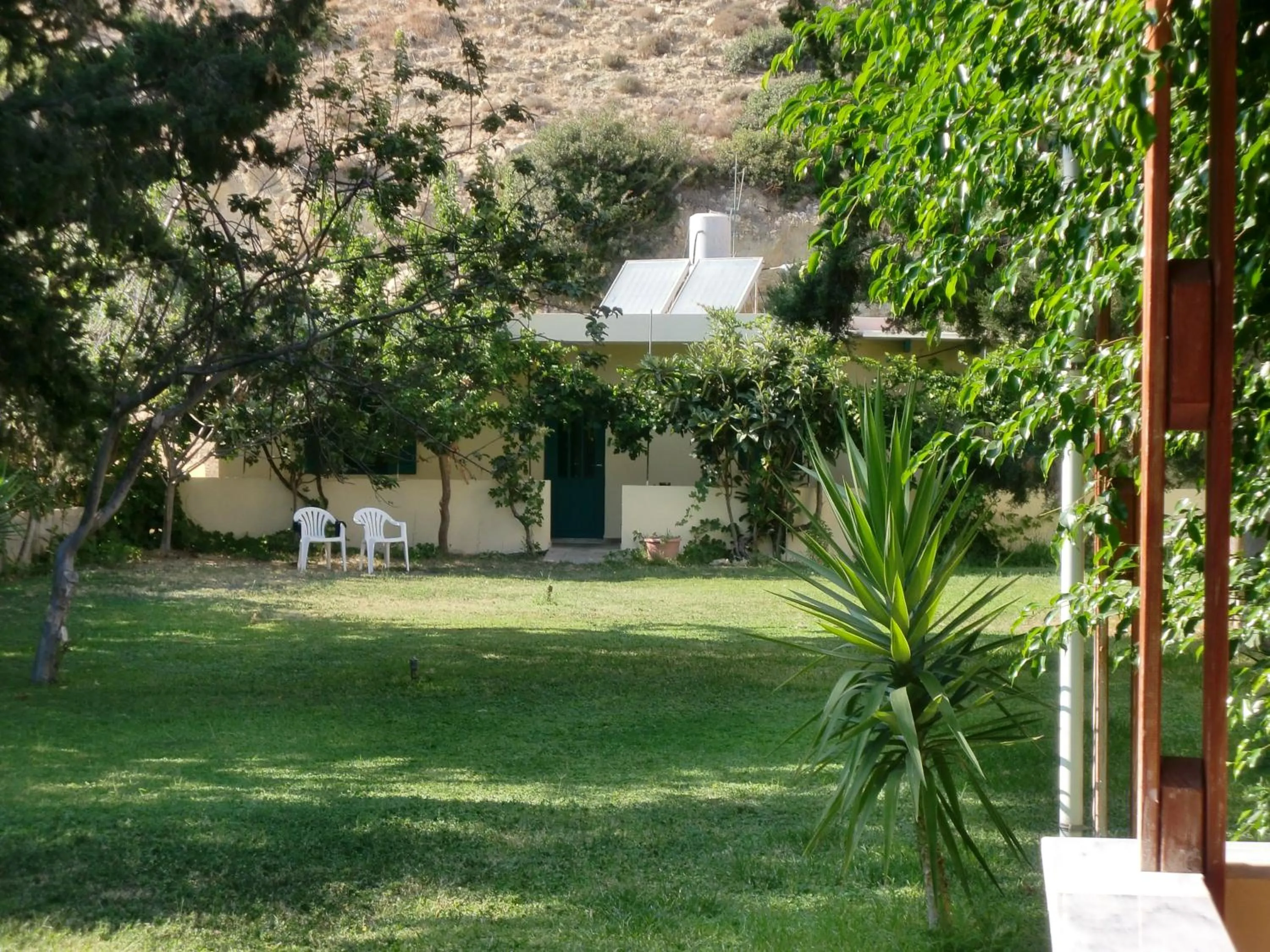 Garden in Hotel Neos Matala