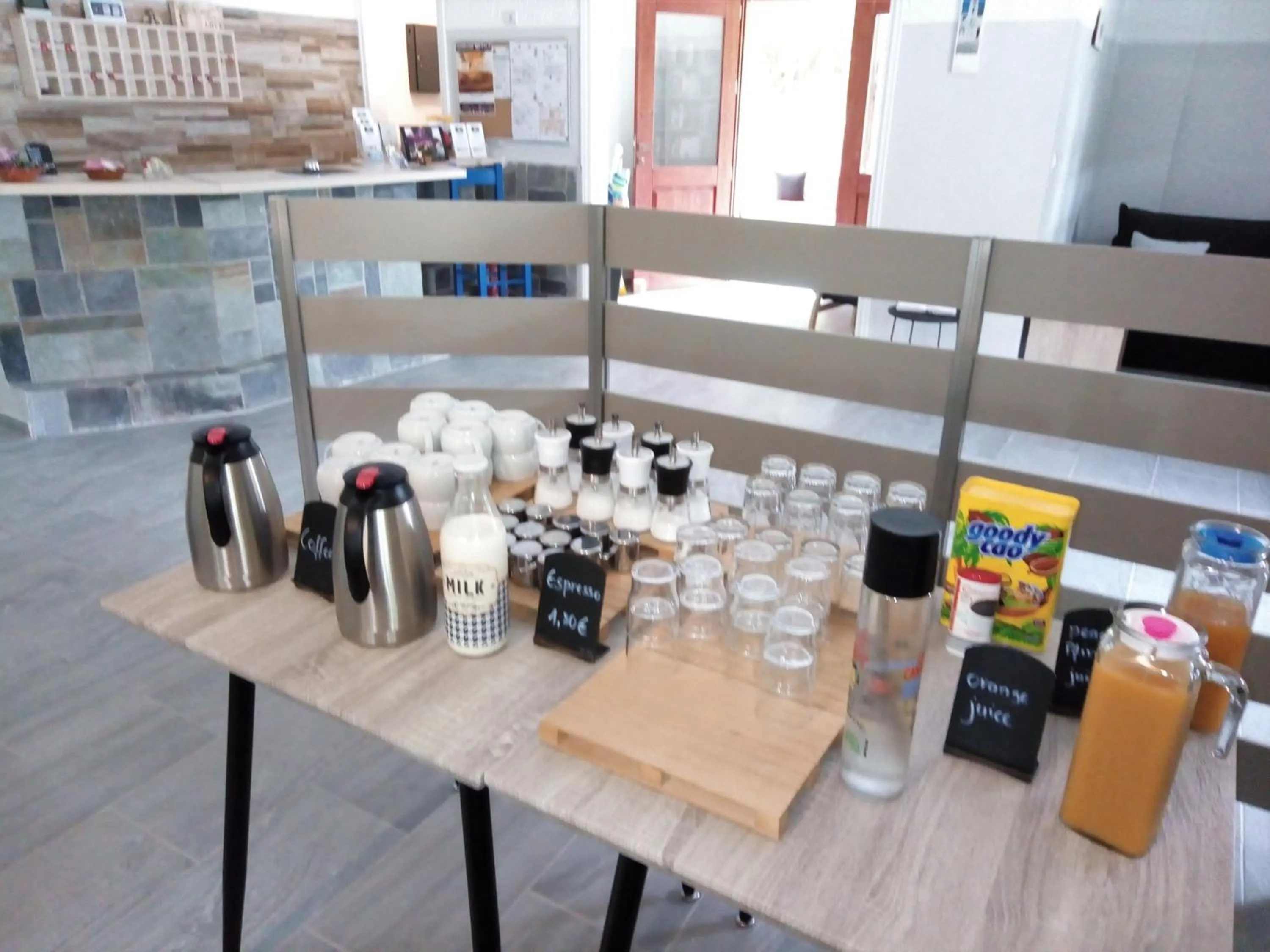 Buffet breakfast in Hotel Neos Matala