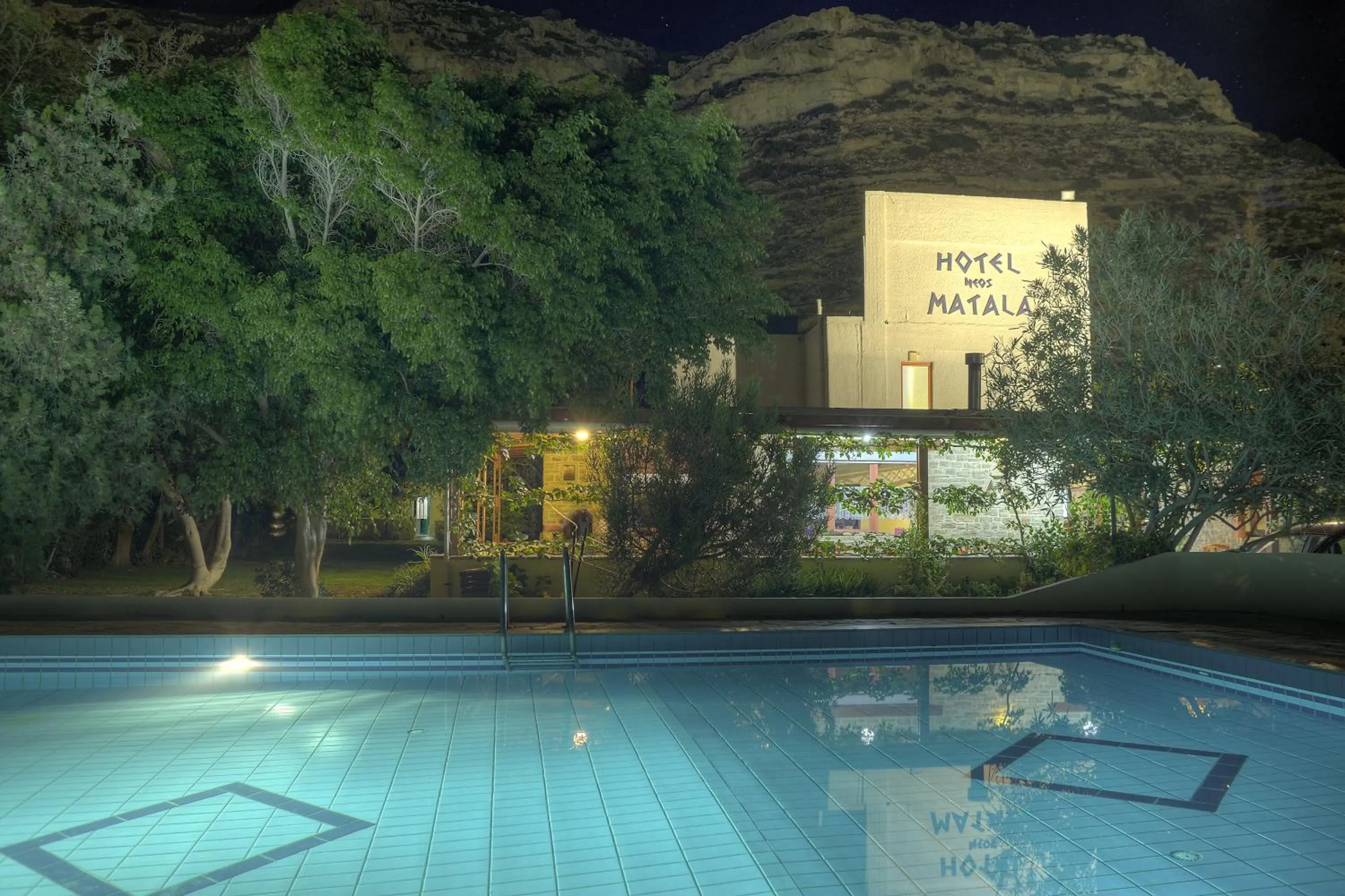 Facade/entrance in Hotel Neos Matala