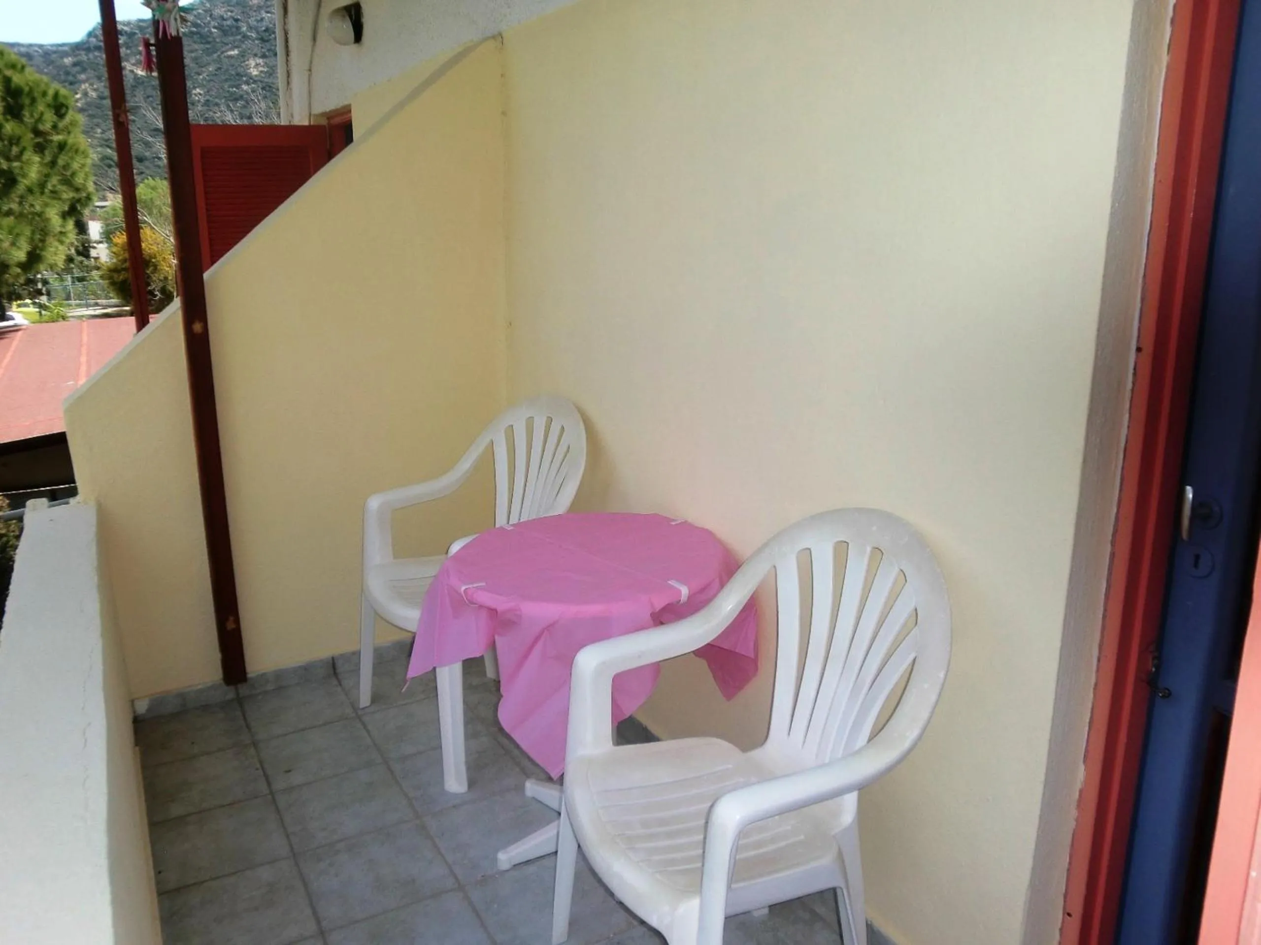 Photo of the whole room in Hotel Neos Matala