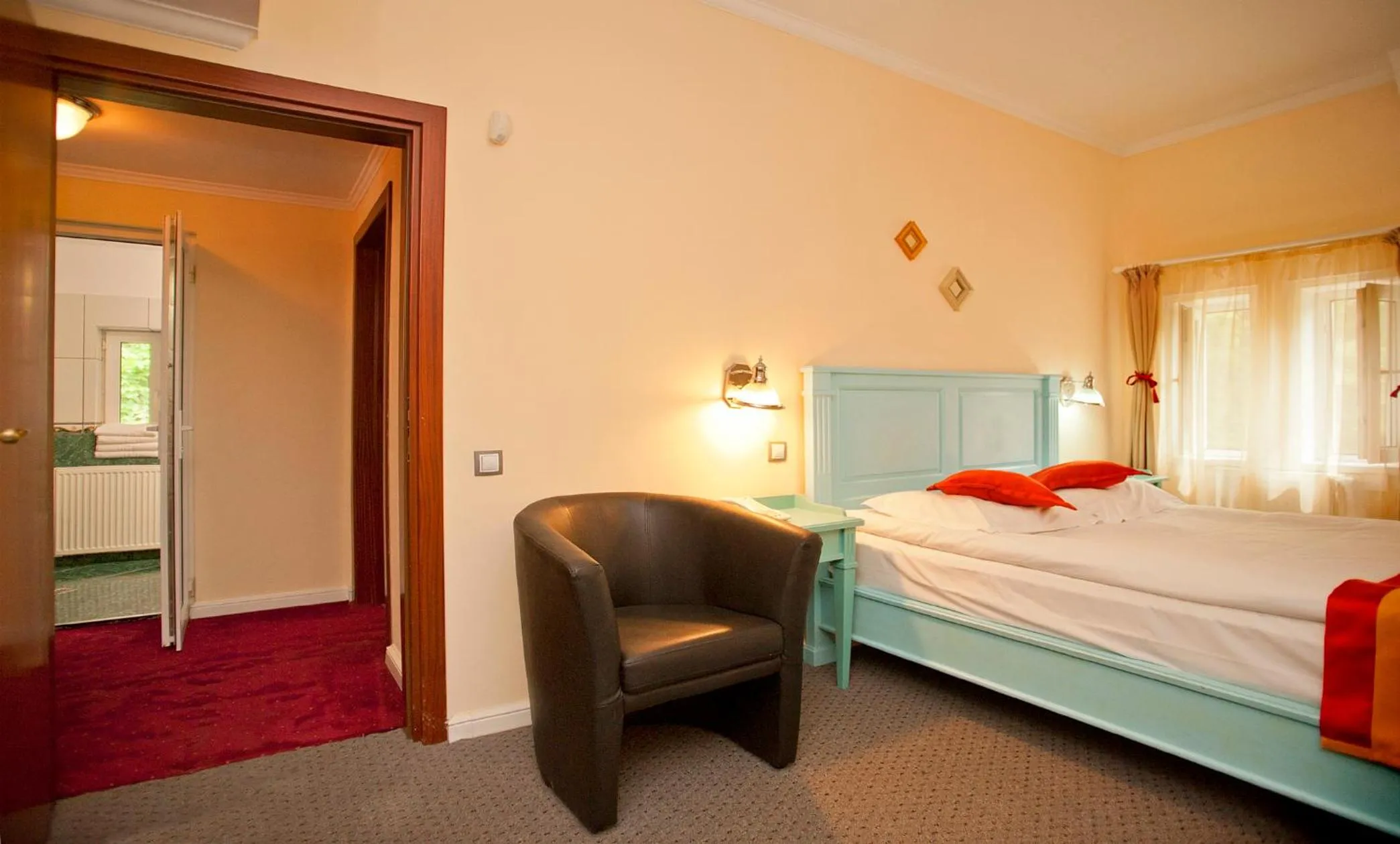 On site, Bed in Hotel Bastion