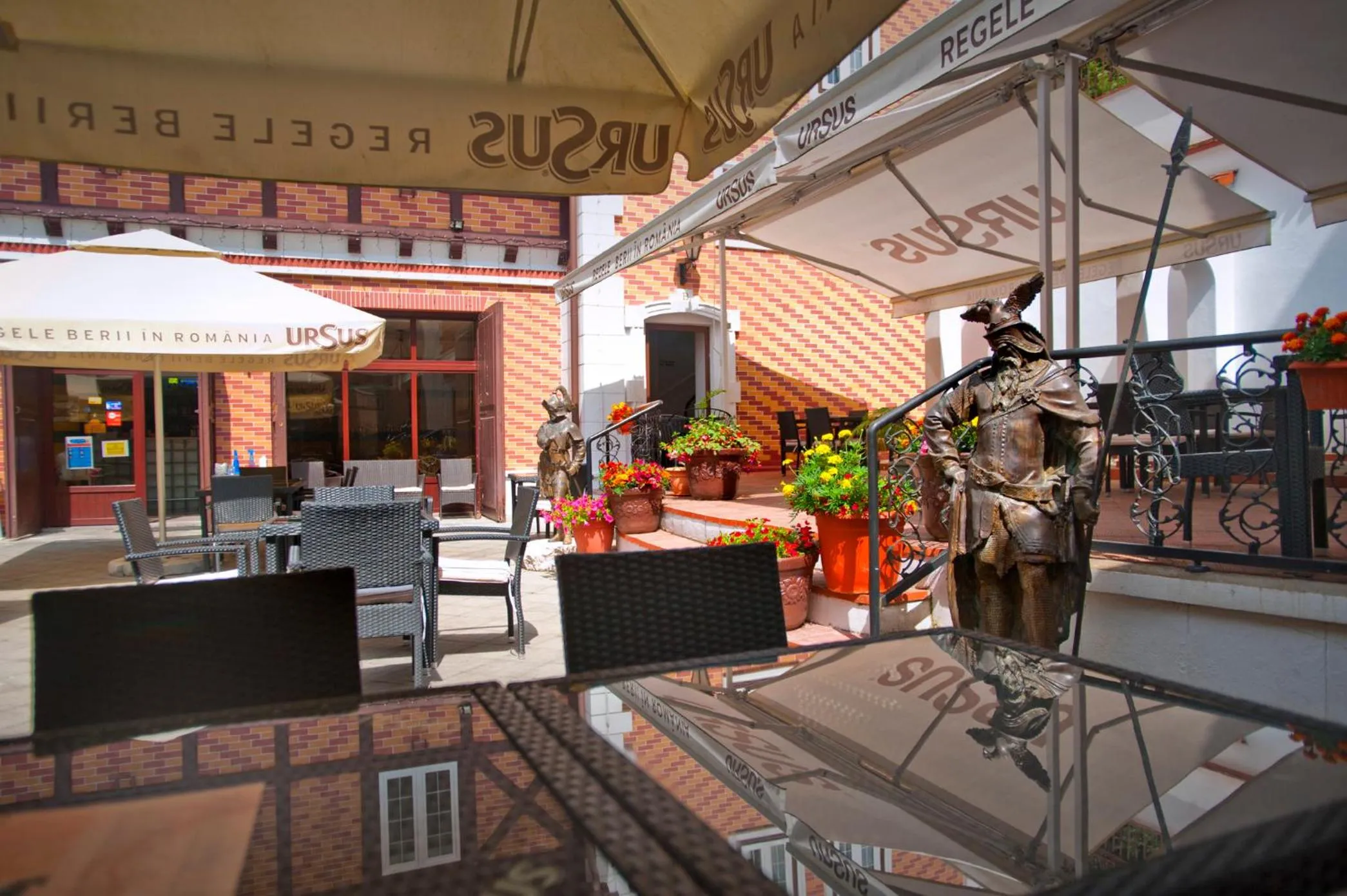 Restaurant/places to eat in Hotel Bastion