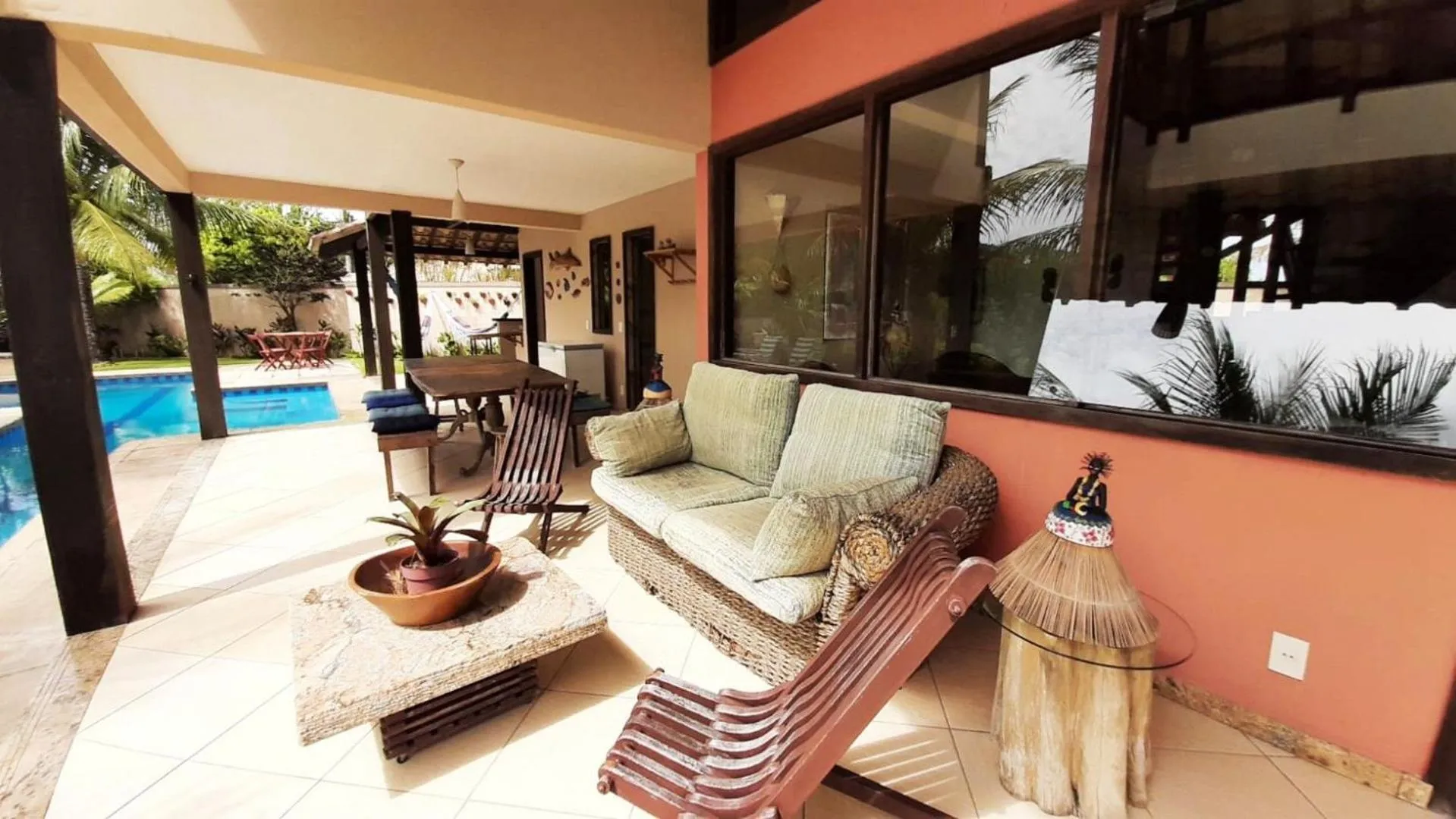 Balcony/Terrace in Casa confortável Vista Mar e Piscina em Taperapuan