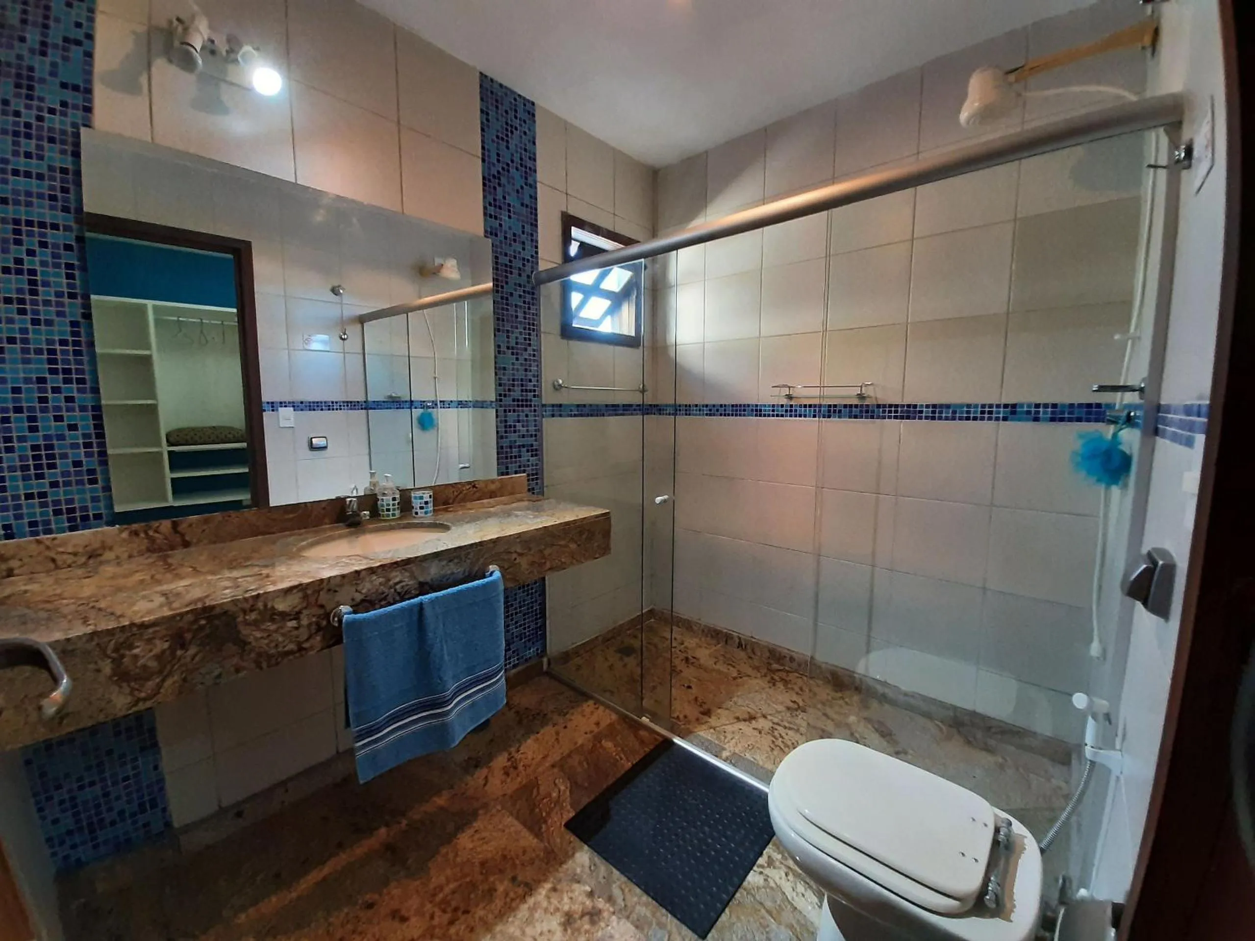 Toilet in Casa confortável Vista Mar e Piscina em Taperapuan