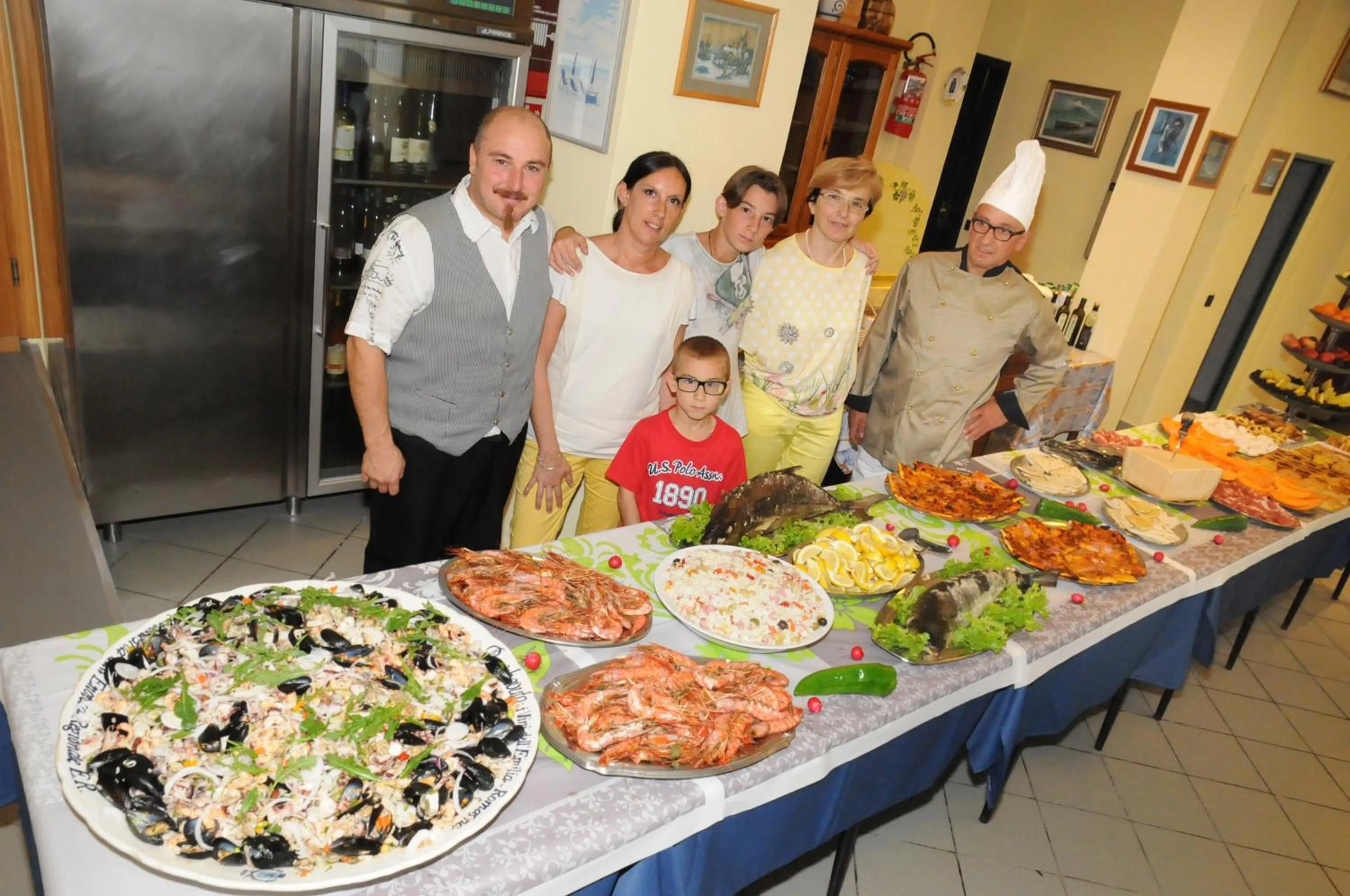 Restaurant/places to eat in Hotel Bahamas