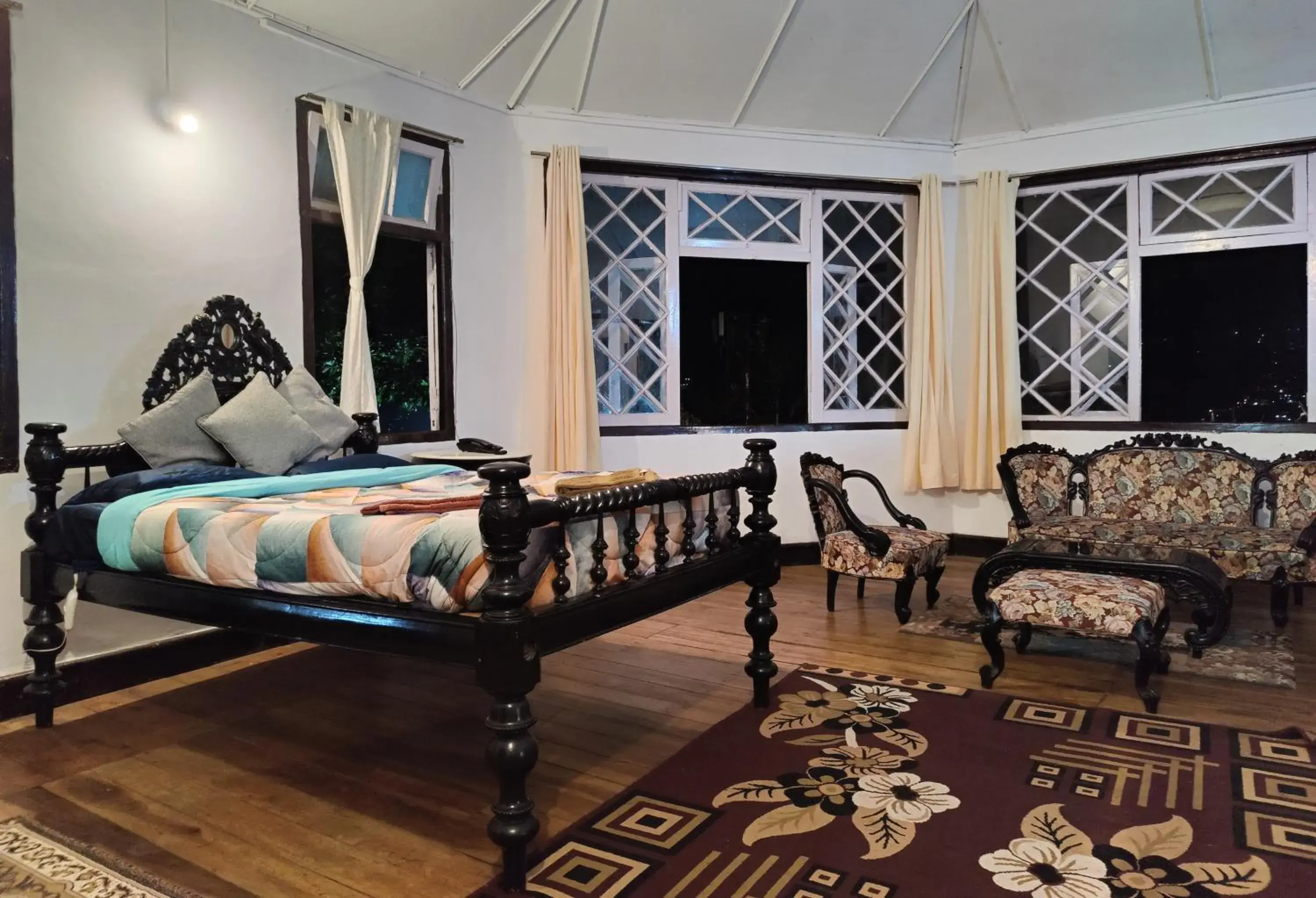 Suite with Mountain View in Rani Kothi Heritage Residency Suite with Mountain View in Rani Kothi Heritage Residency