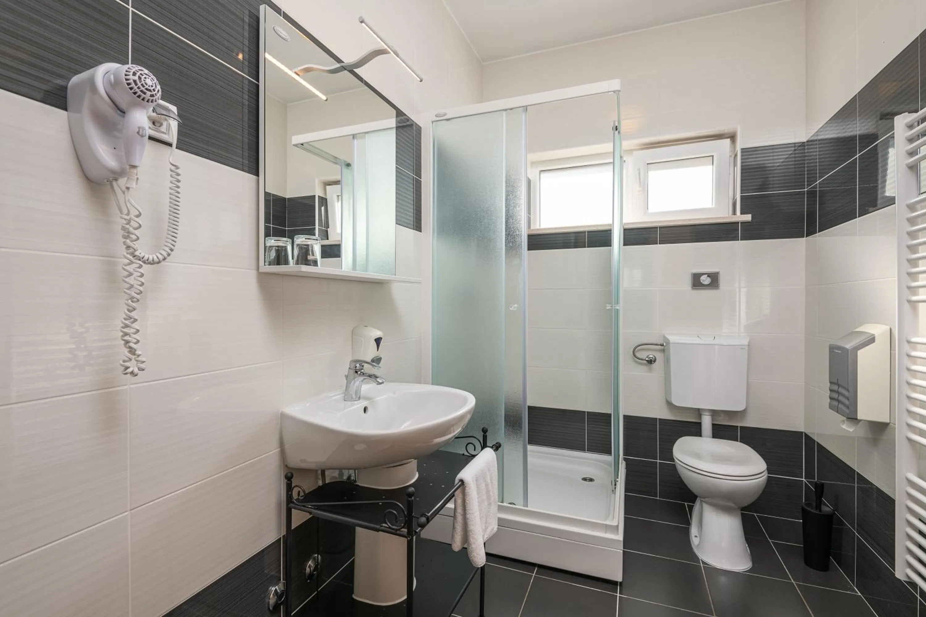 Shower in Apartments Didan