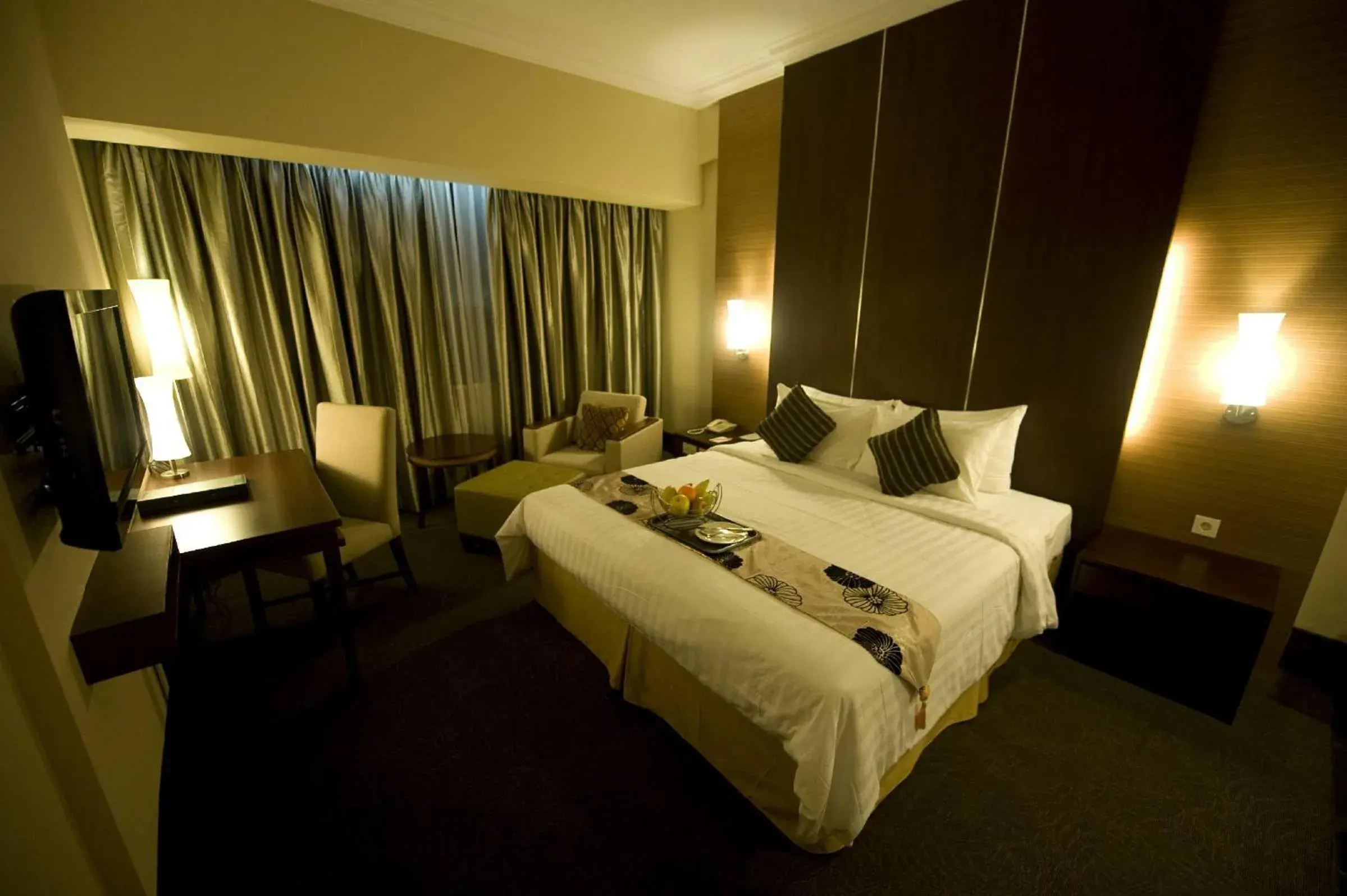 Bed in Emerald Garden International Hotel Bed in Emerald Garden International Hotel