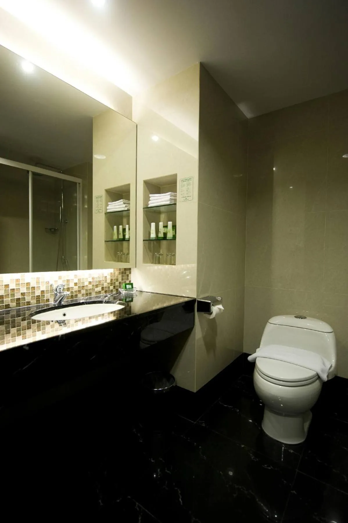 Emerald Garden International Hotel