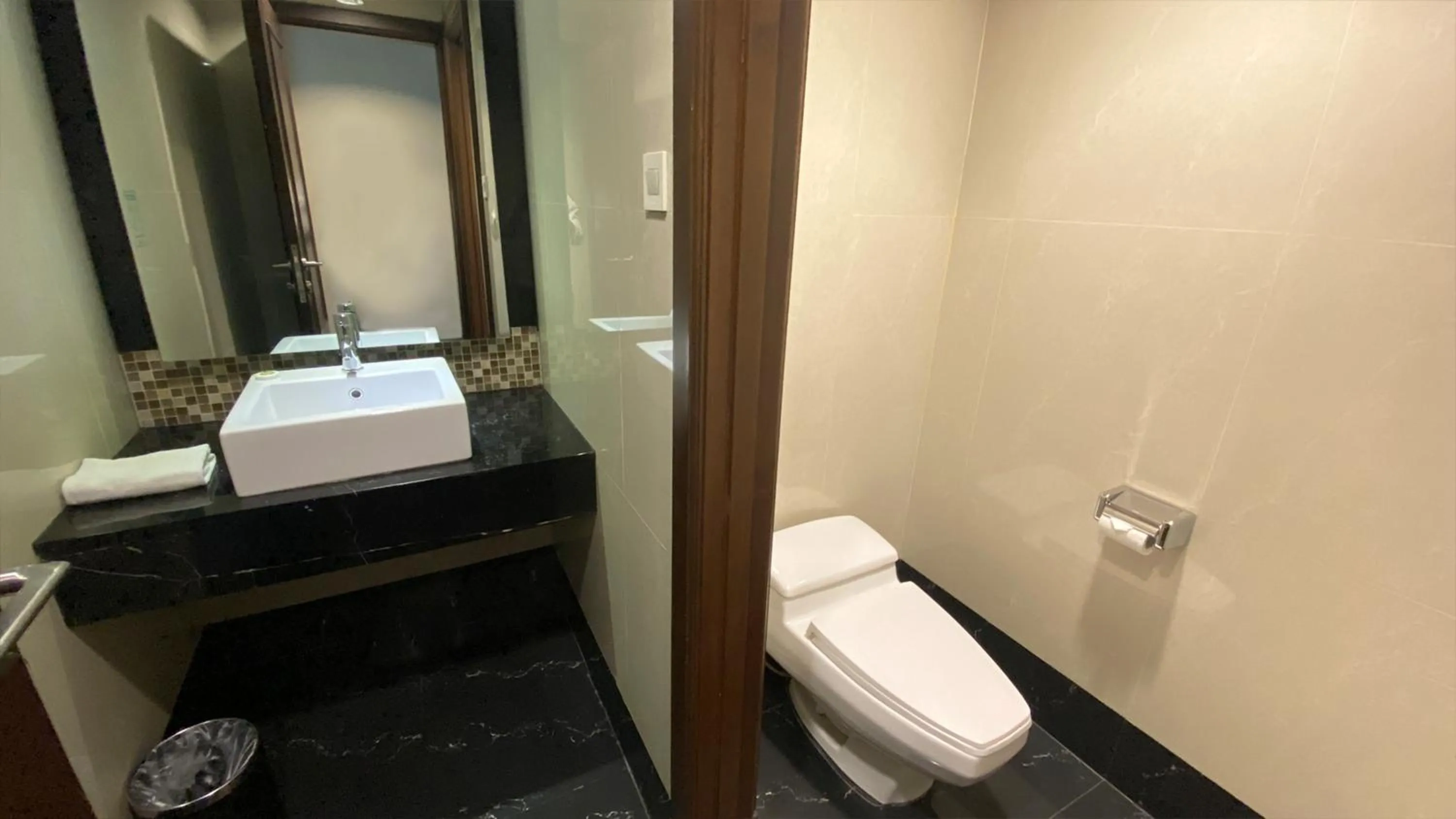 Emerald Garden International Hotel