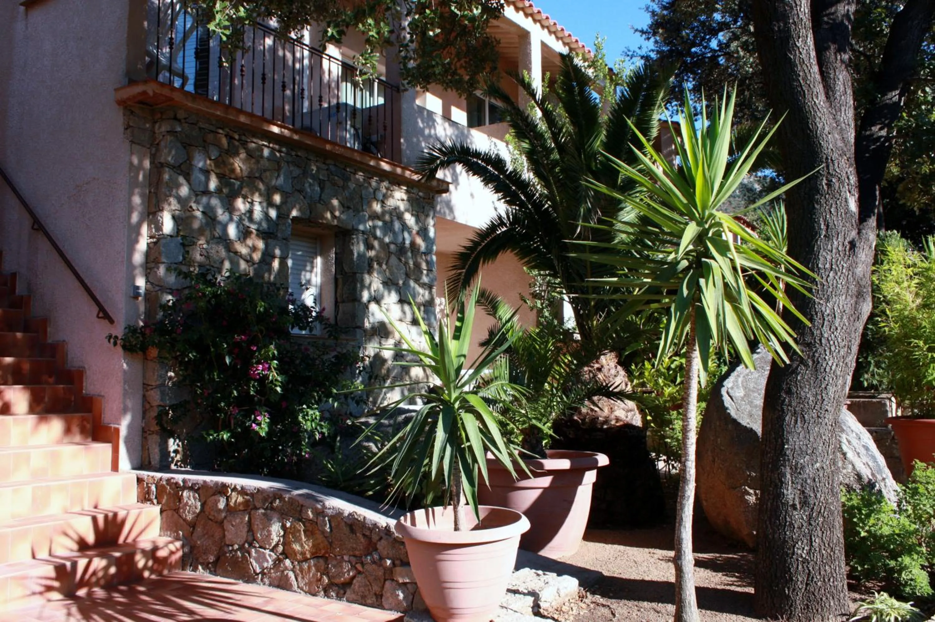 Property building in Hôtel et Résidence Benista
