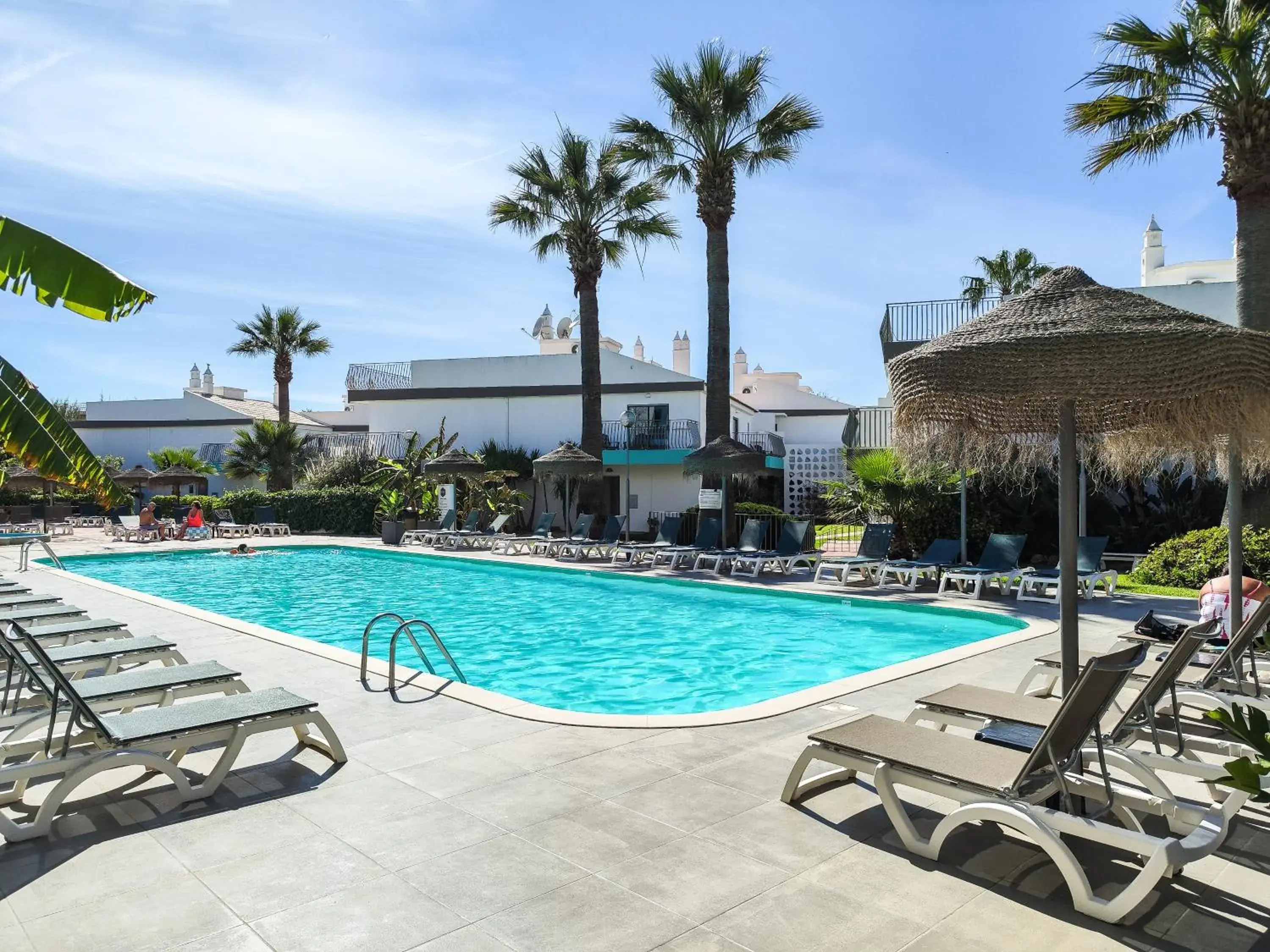 Swimming pool in Bayside Salgados Swimming pool in Bayside Salgados