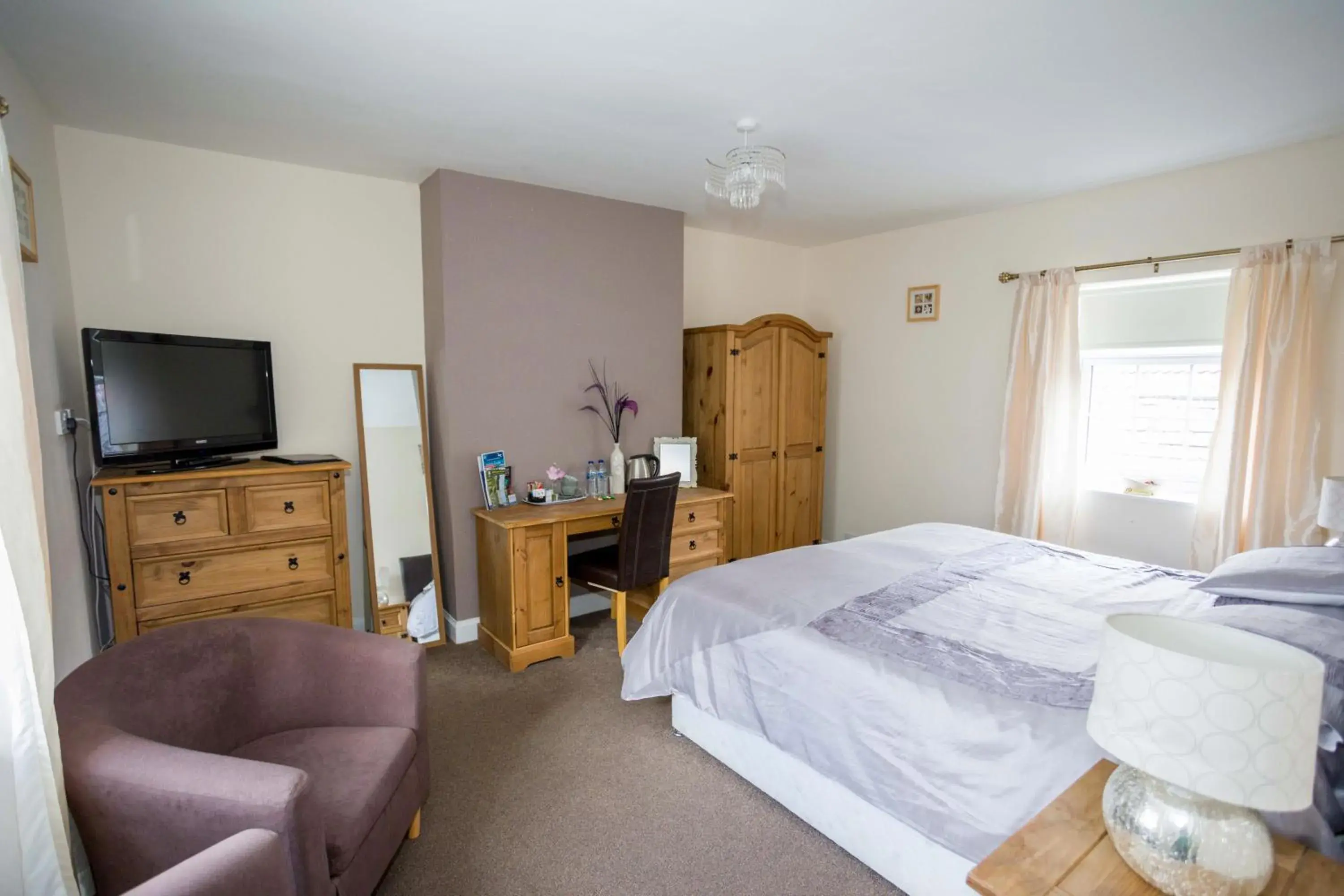 Bed in The White Swan Inn Bed in The White Swan Inn