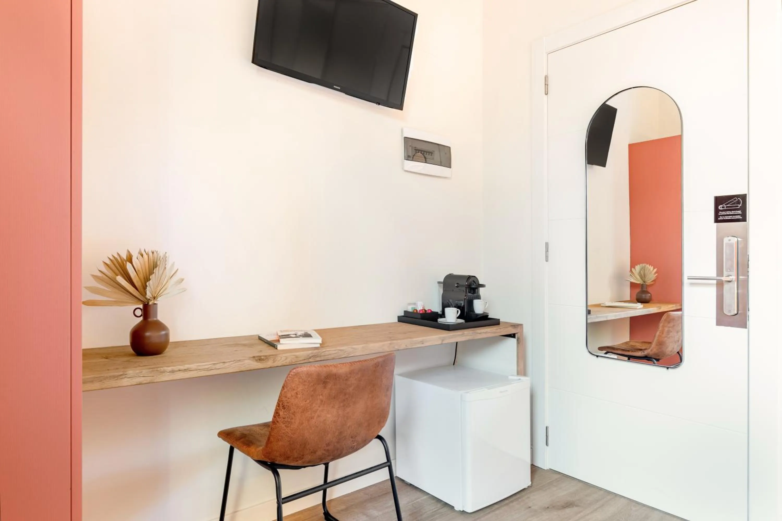 TV and multimedia in LeMar by Aspasios