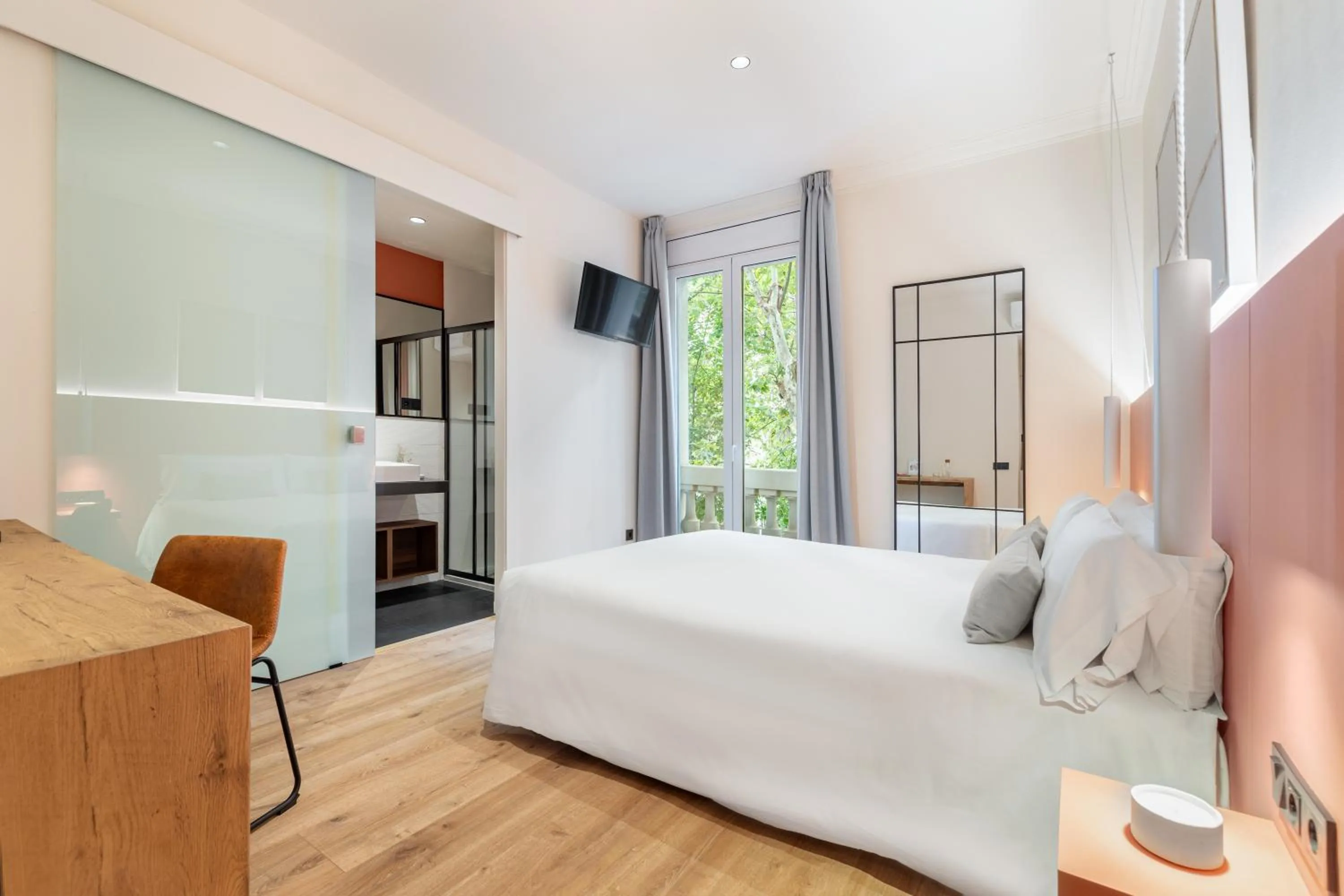 Bed in LeMar by Aspasios