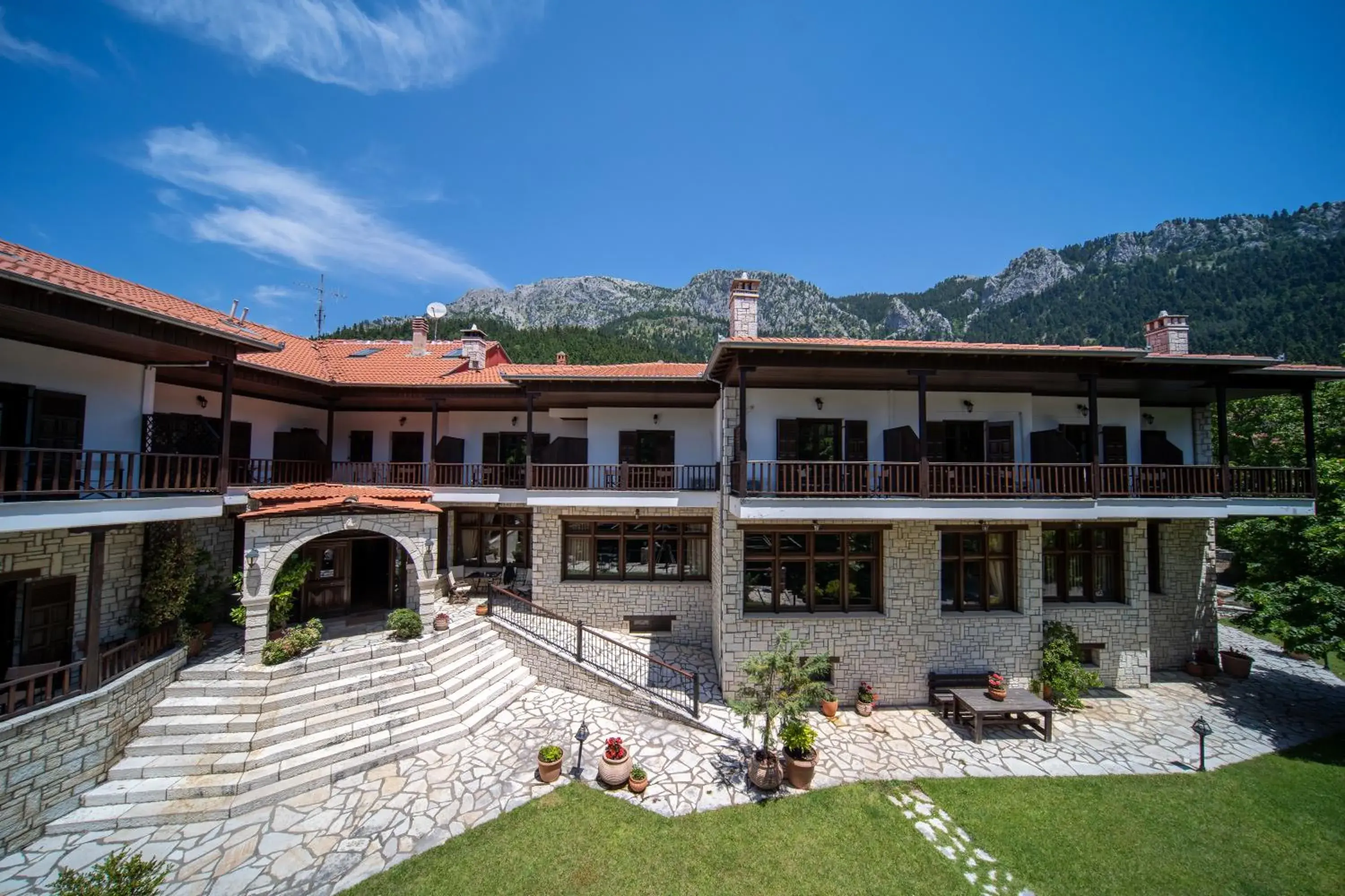 Property building in Hotel Giamandes Property building in Hotel Giamandes