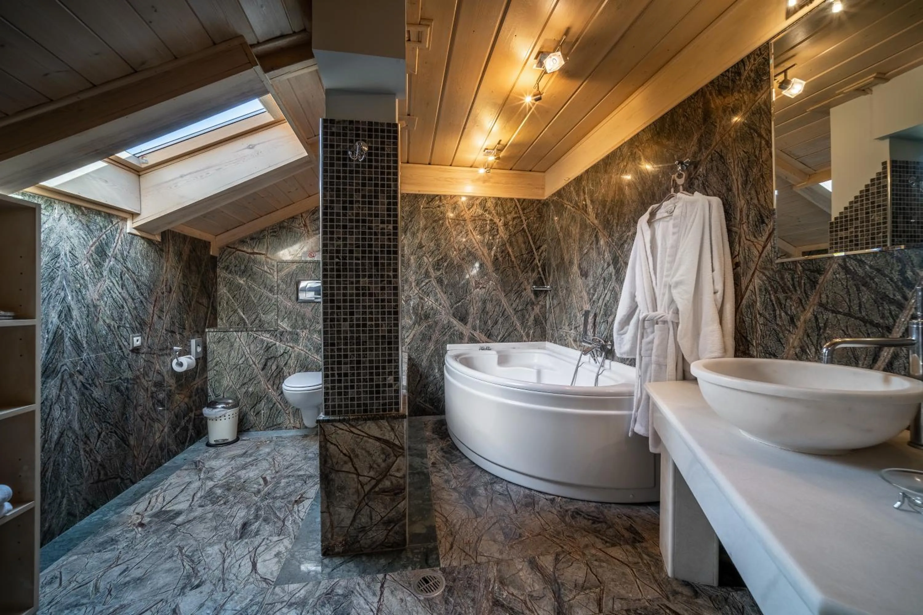 Bathroom in Hotel Giamandes