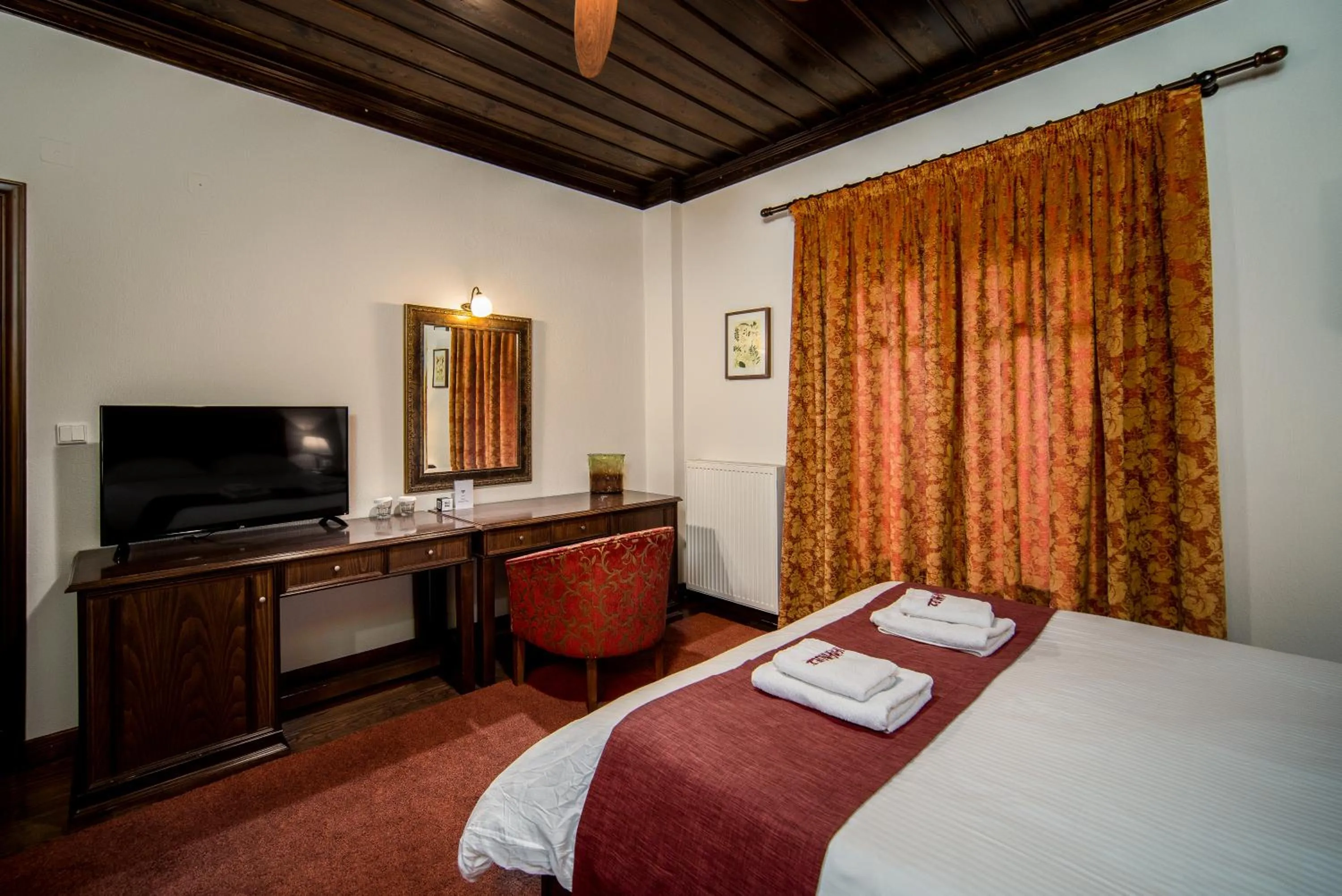 Photo of the whole room, Bed in Hotel Giamandes